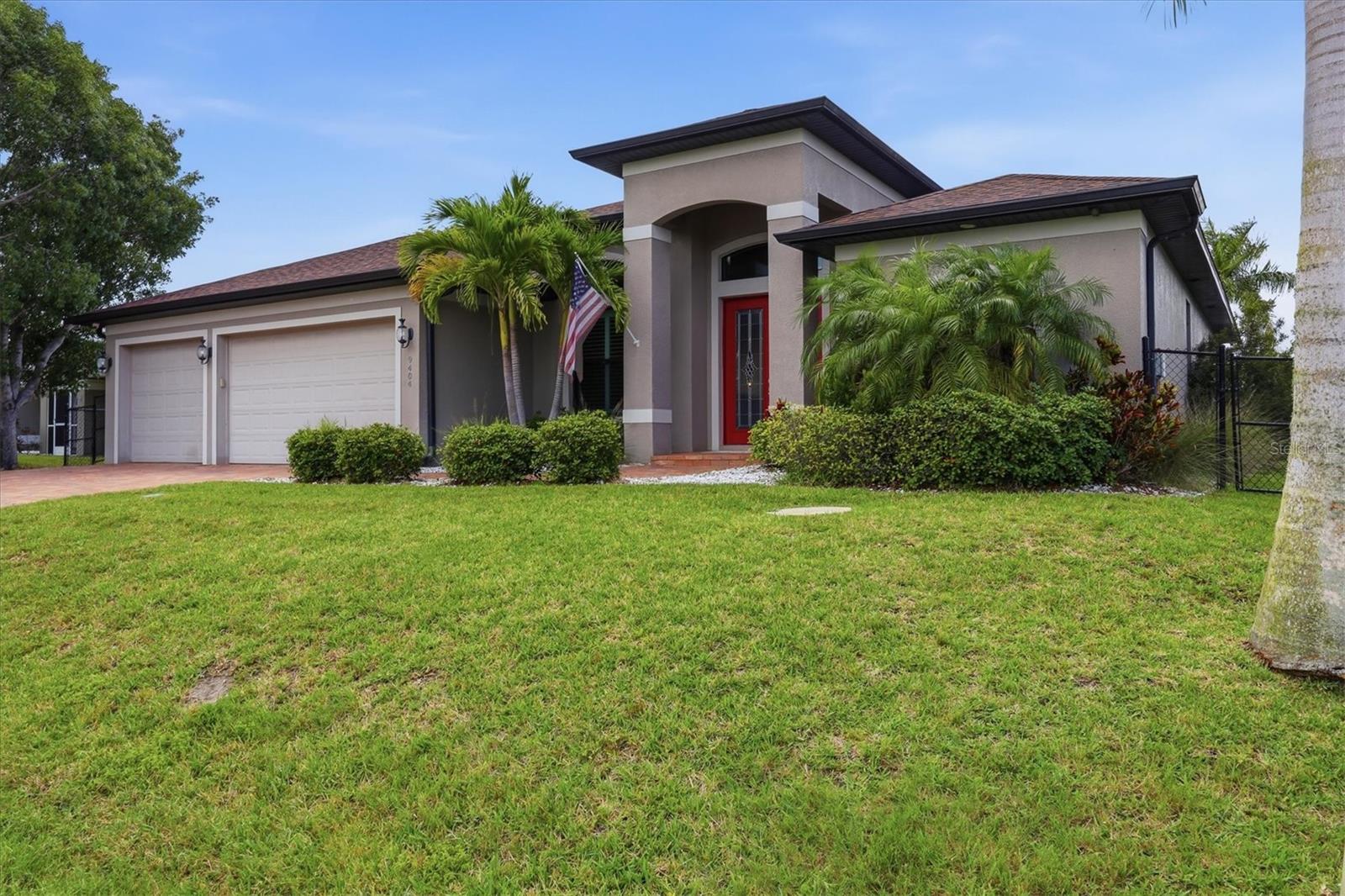 Single Family Residence em PORT CHARLOTTE, FL - Daniel Dourado