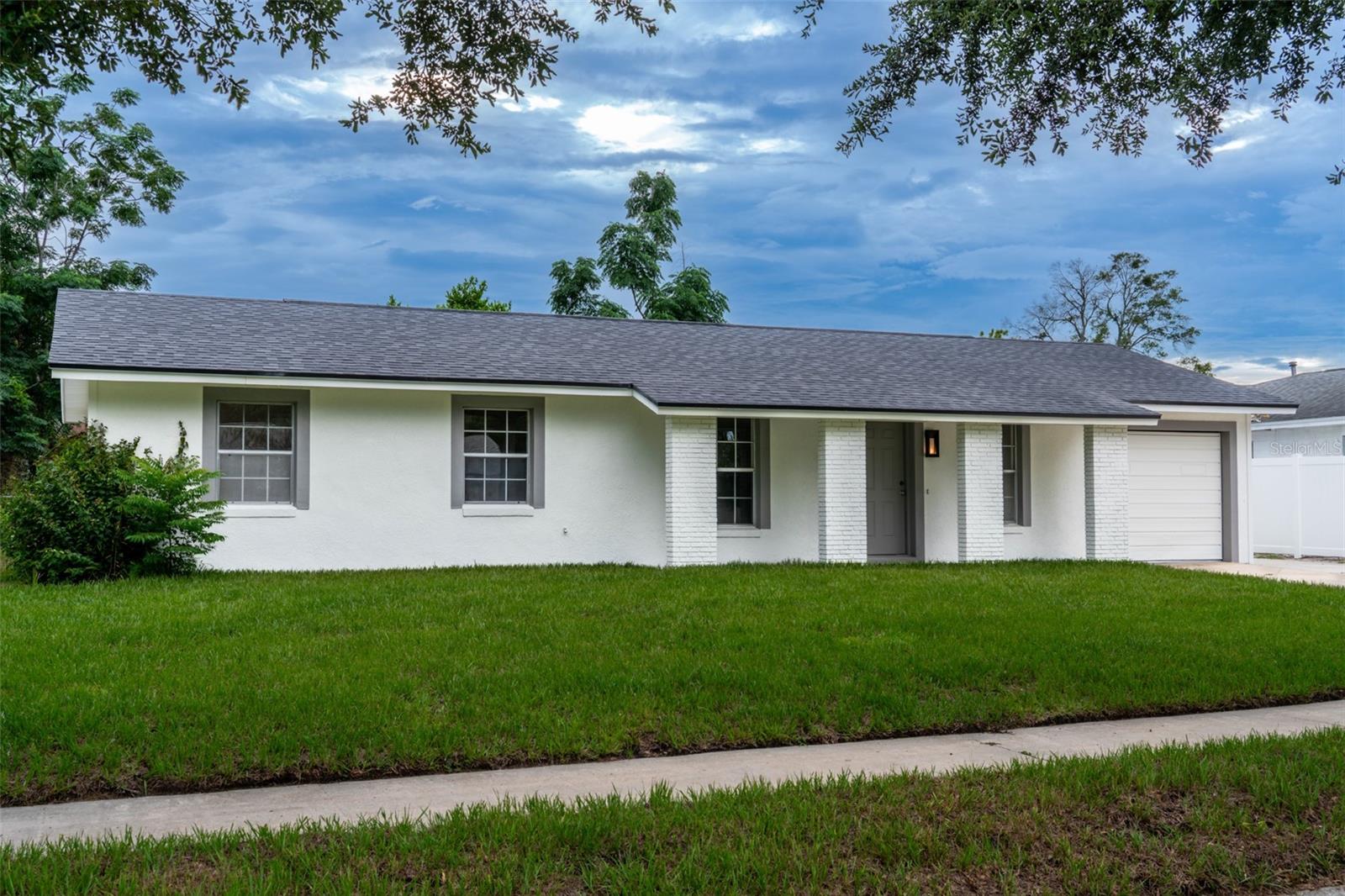 Single Family Residence in CASSELBERRY, FL - Daniel Dourado