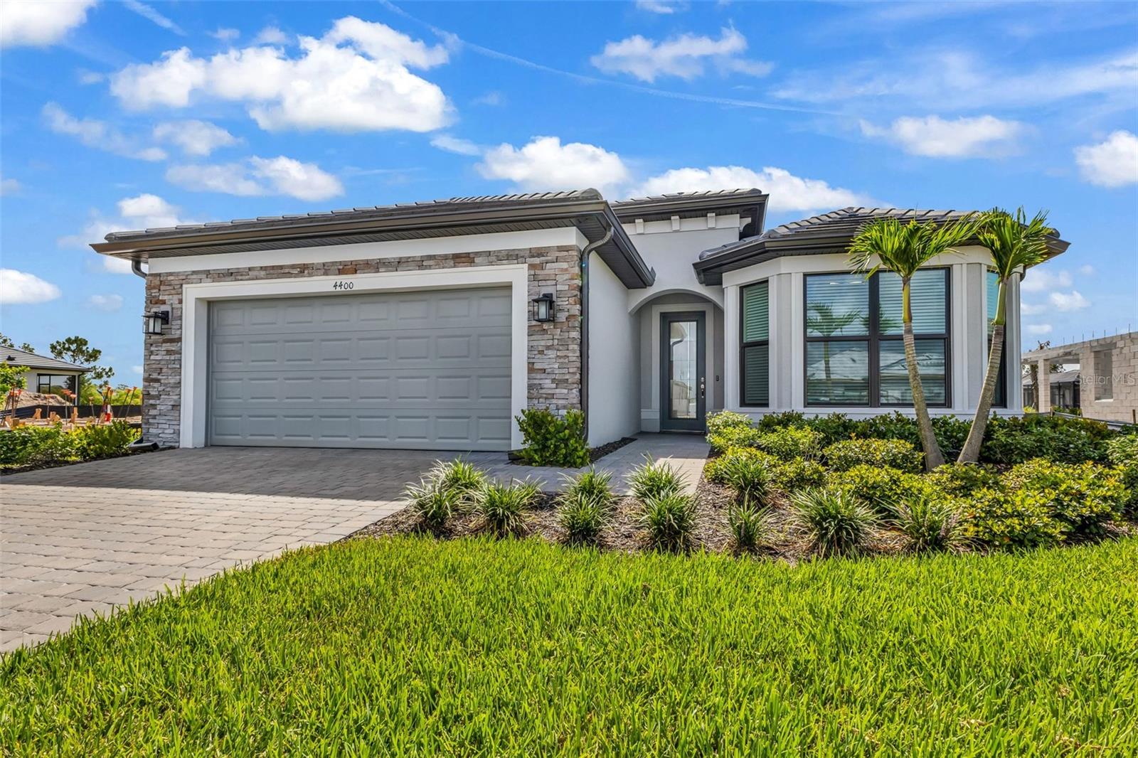 Single Family Residence in NORTH PORT, FL - Daniel Dourado