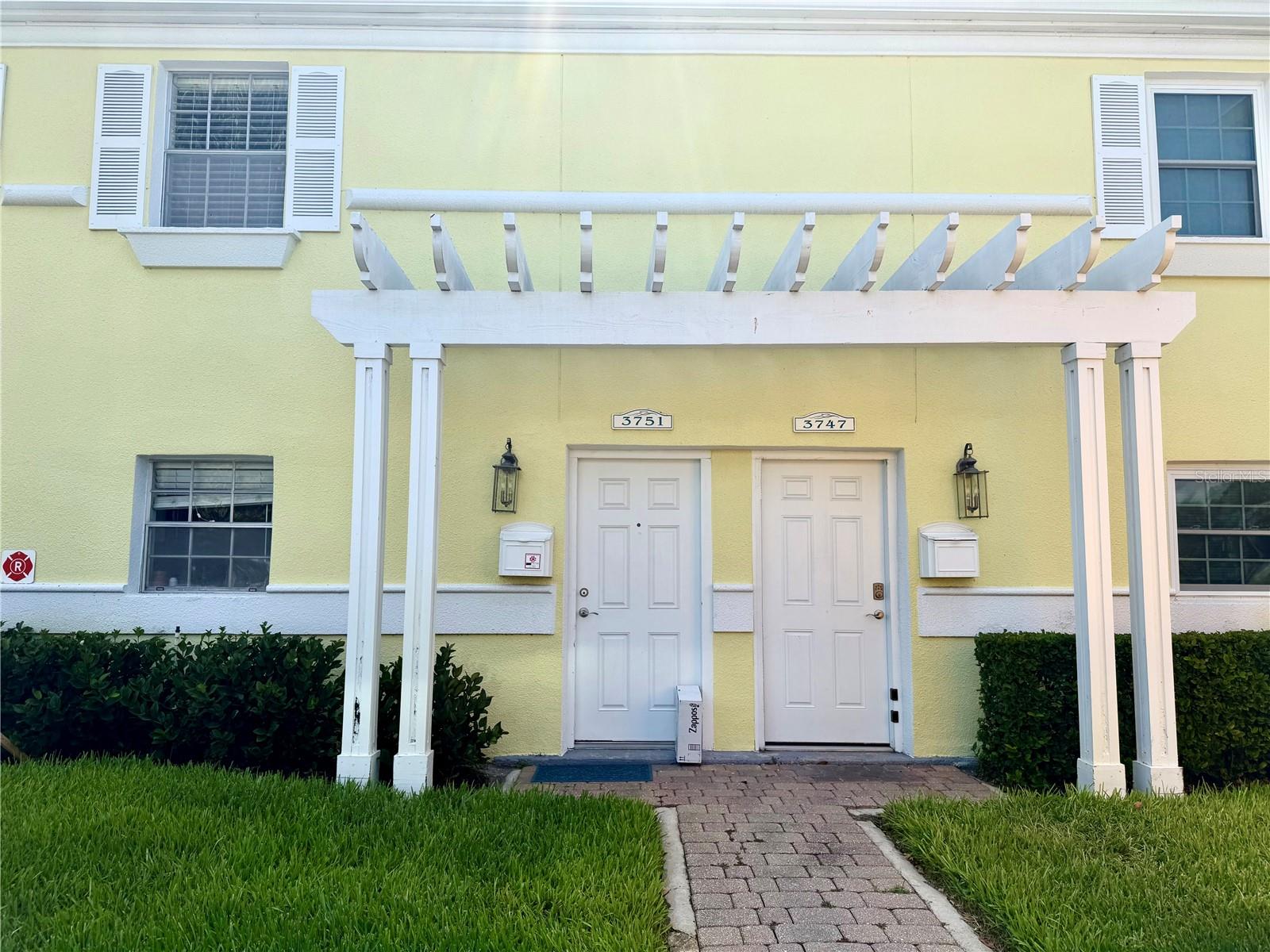 Townhouse in ST PETERSBURG, FL - Daniel Dourado