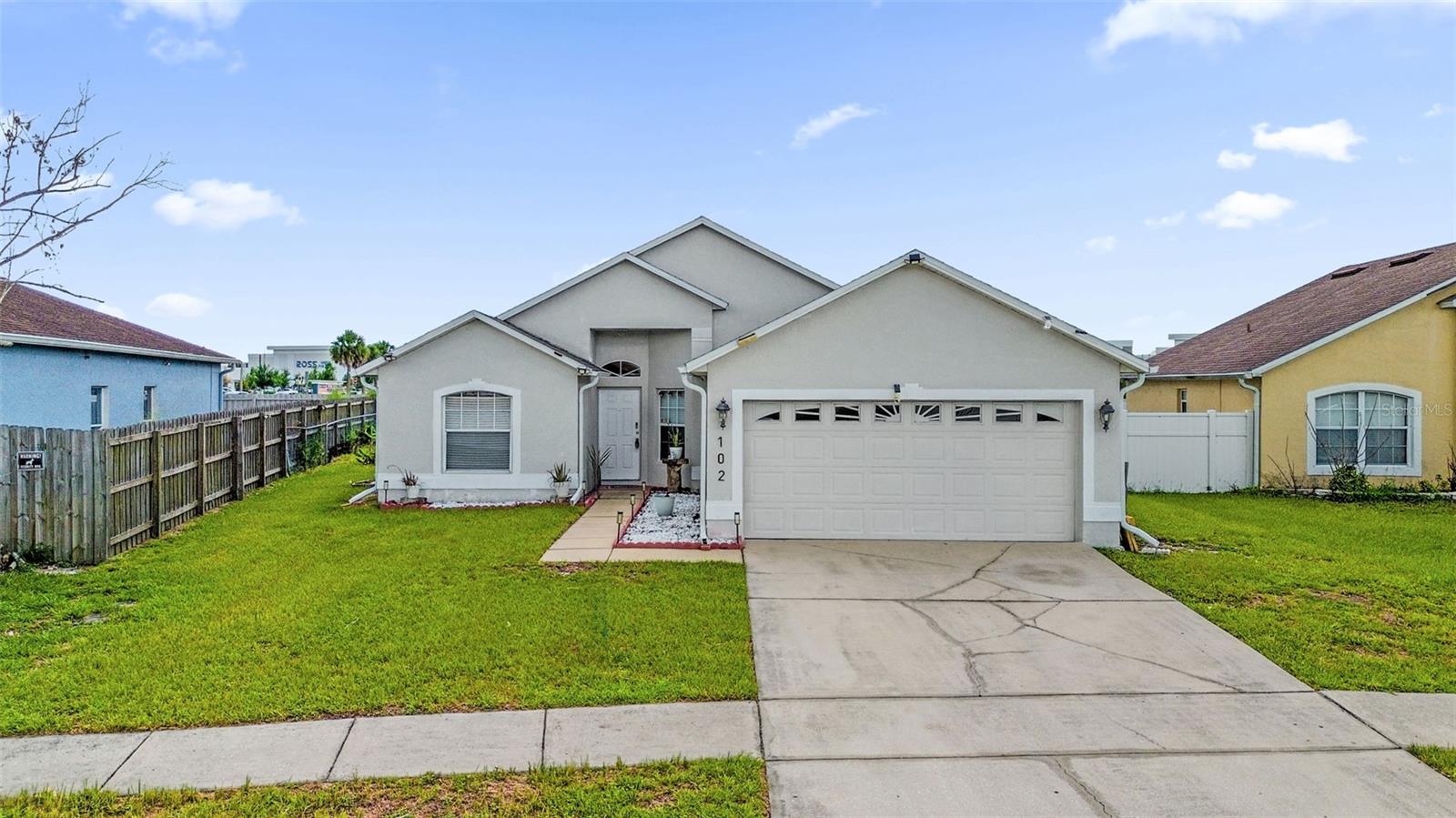 Single Family Residence in KISSIMMEE, FL - Daniel Dourado