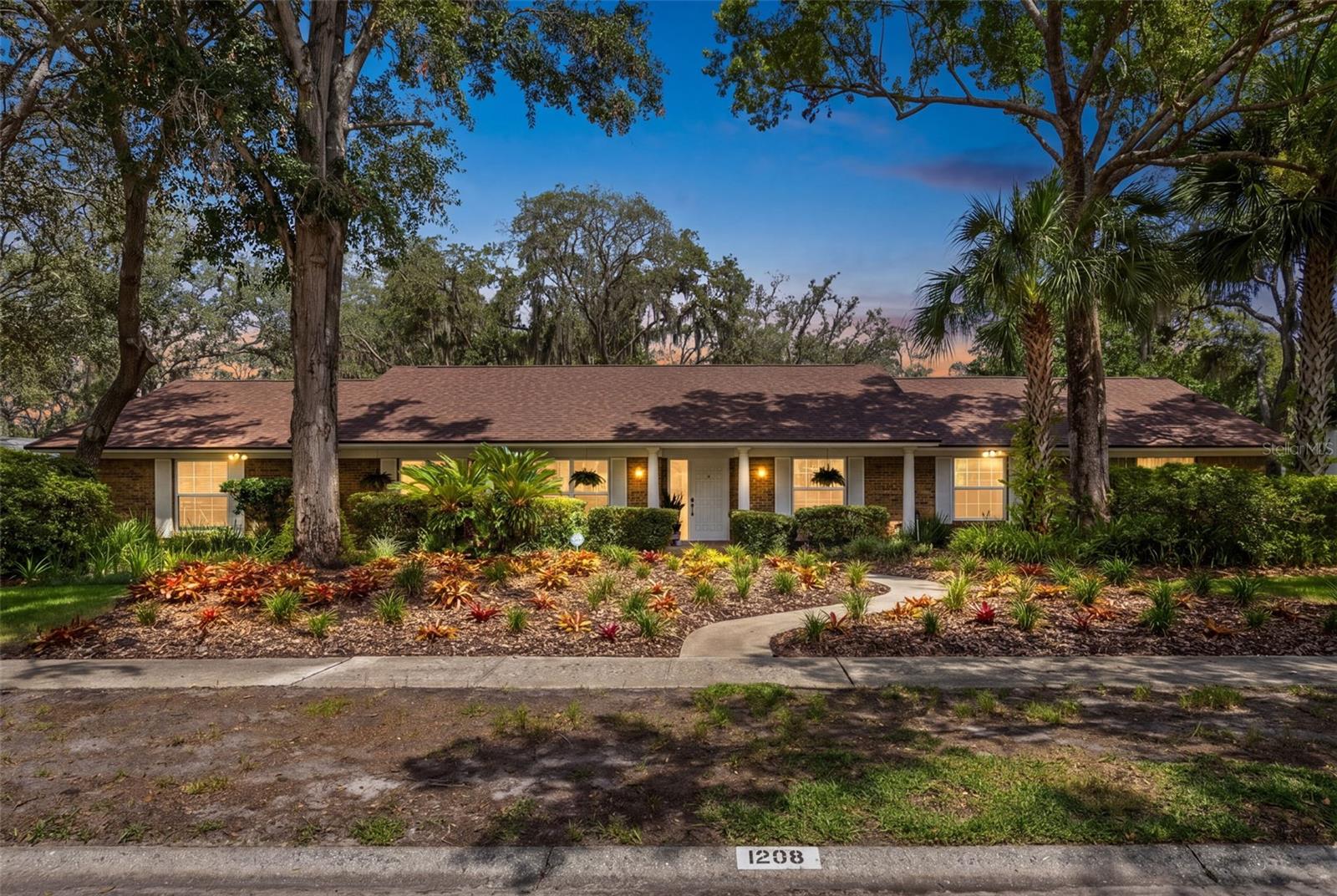 Single Family Residence em WINTER SPRINGS, FL - Daniel Dourado