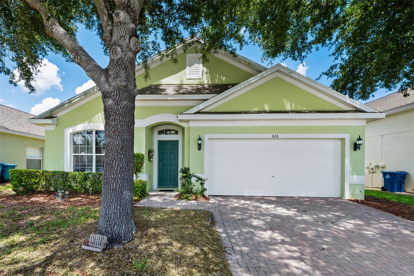 Single Family Residence in DAVENPORT, FL - Daniel Dourado