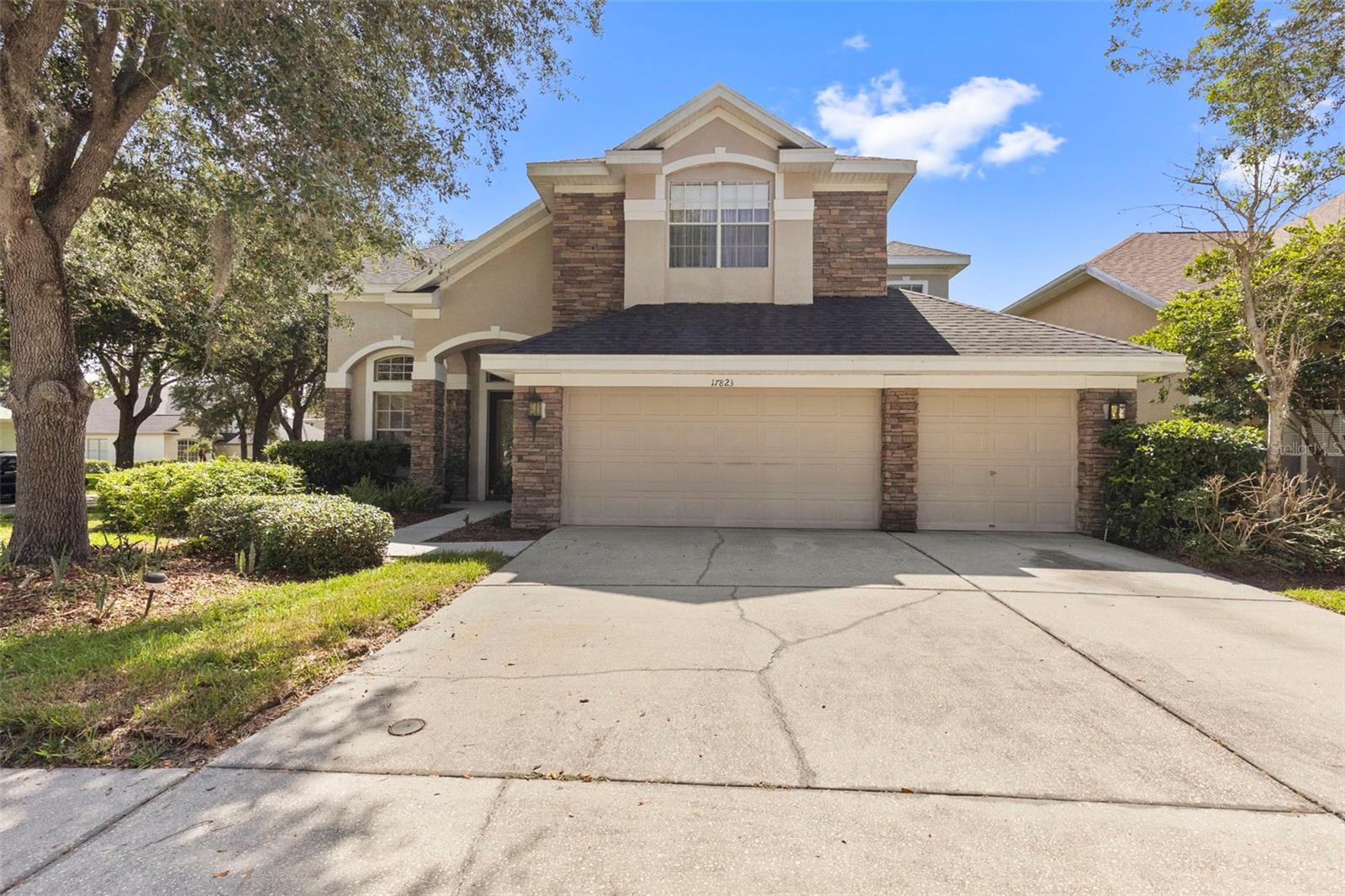 Single Family Residence in TAMPA, FL - Daniel Dourado