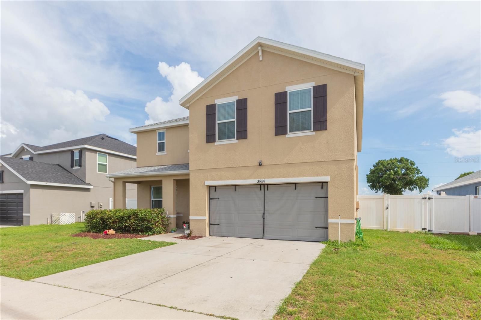 Single Family Residence in PLANT CITY, FL - Daniel Dourado