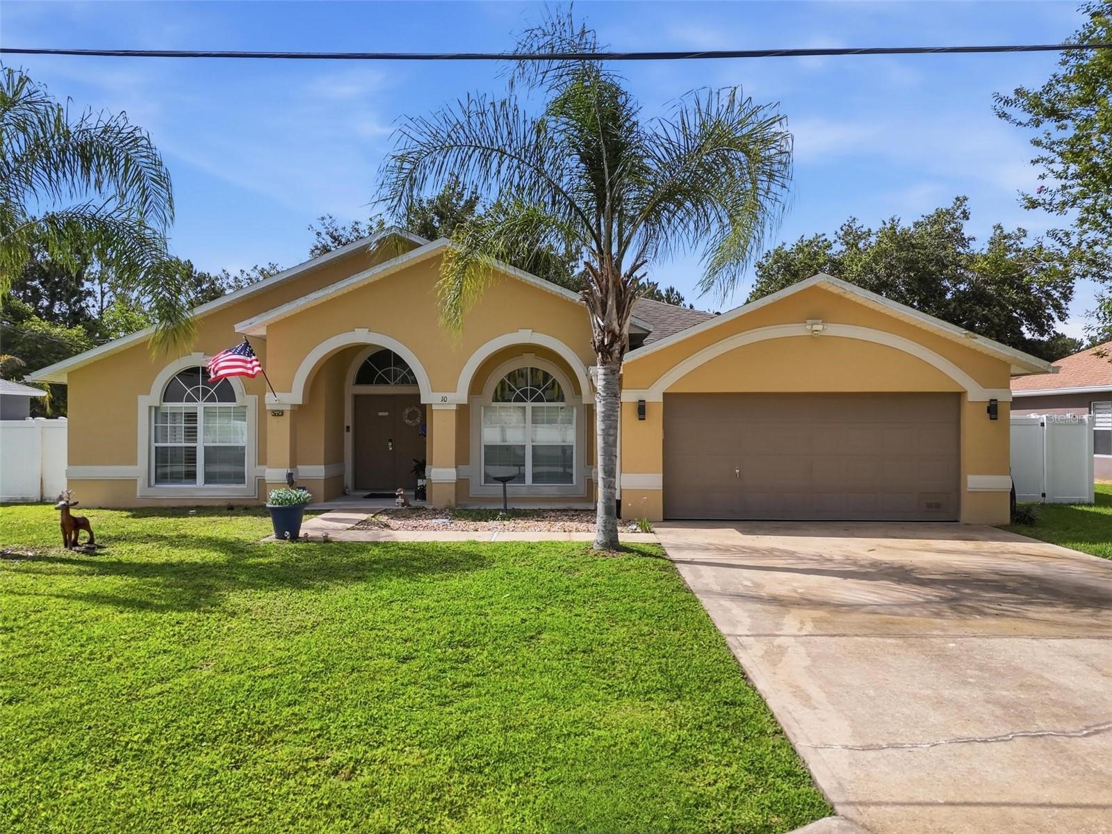 Single Family Residence in PALM COAST, FL - Daniel Dourado