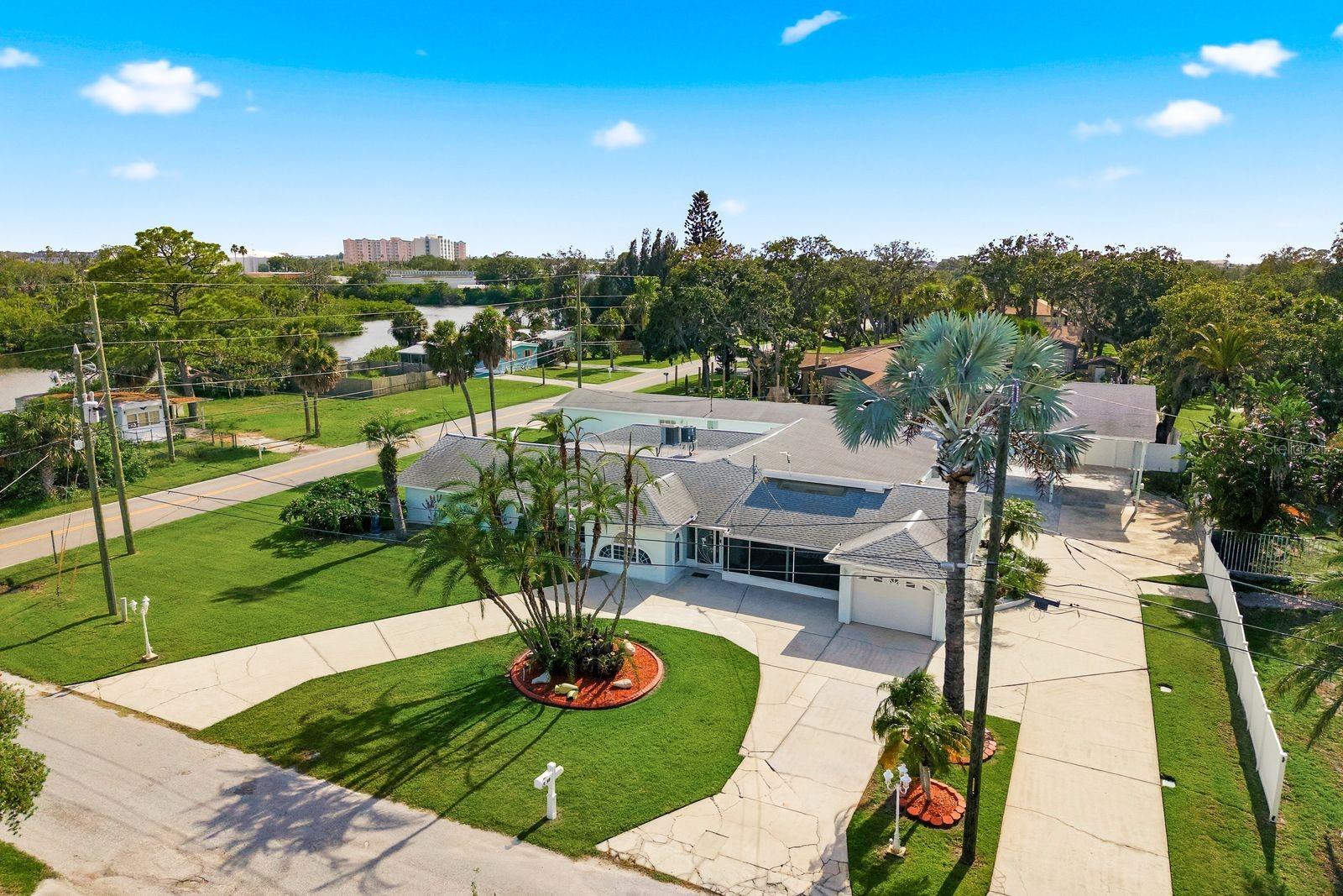 Single Family Residence em NEW PORT RICHEY, FL - Daniel Dourado