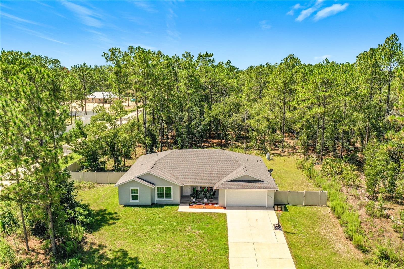 Single Family Residence in DUNNELLON, FL - Daniel Dourado