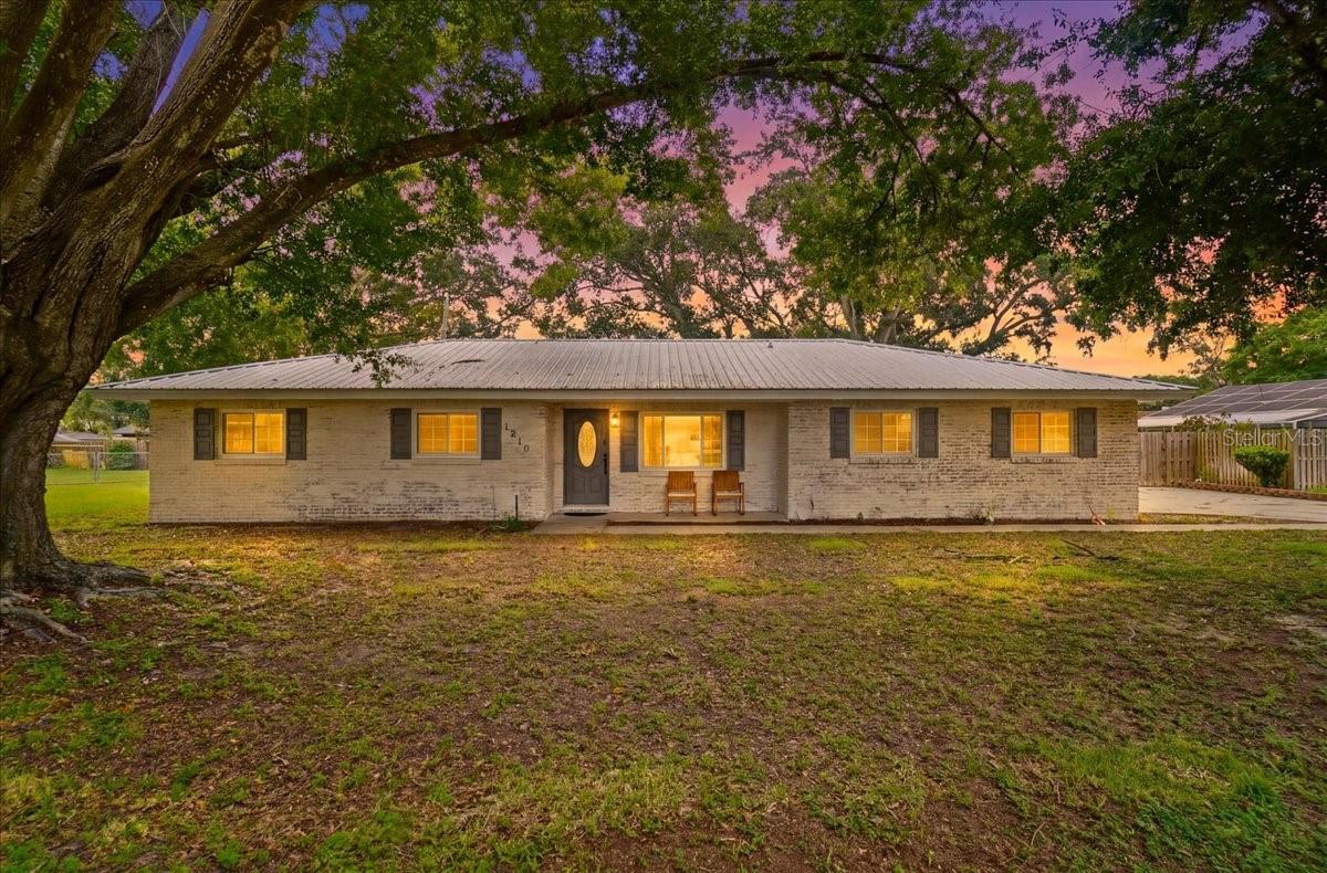 Single Family Residence in AUBURNDALE, FL - Daniel Dourado