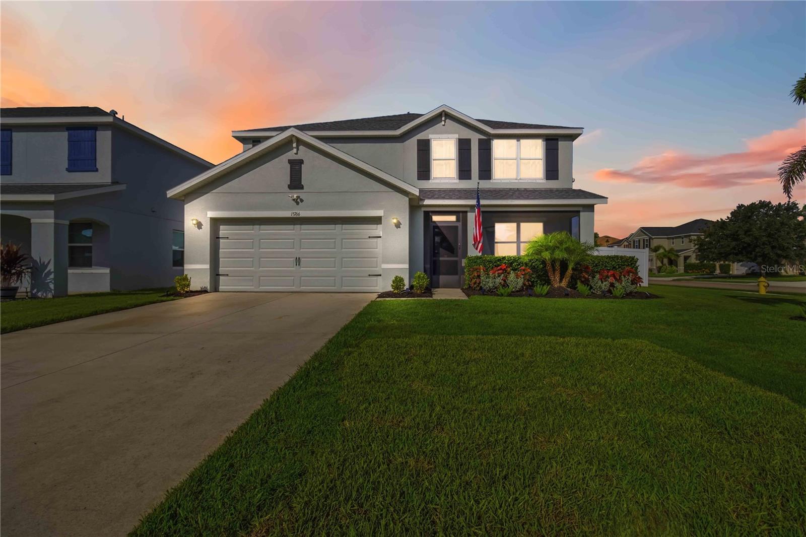Single Family Residence in BRADENTON, FL - Daniel Dourado