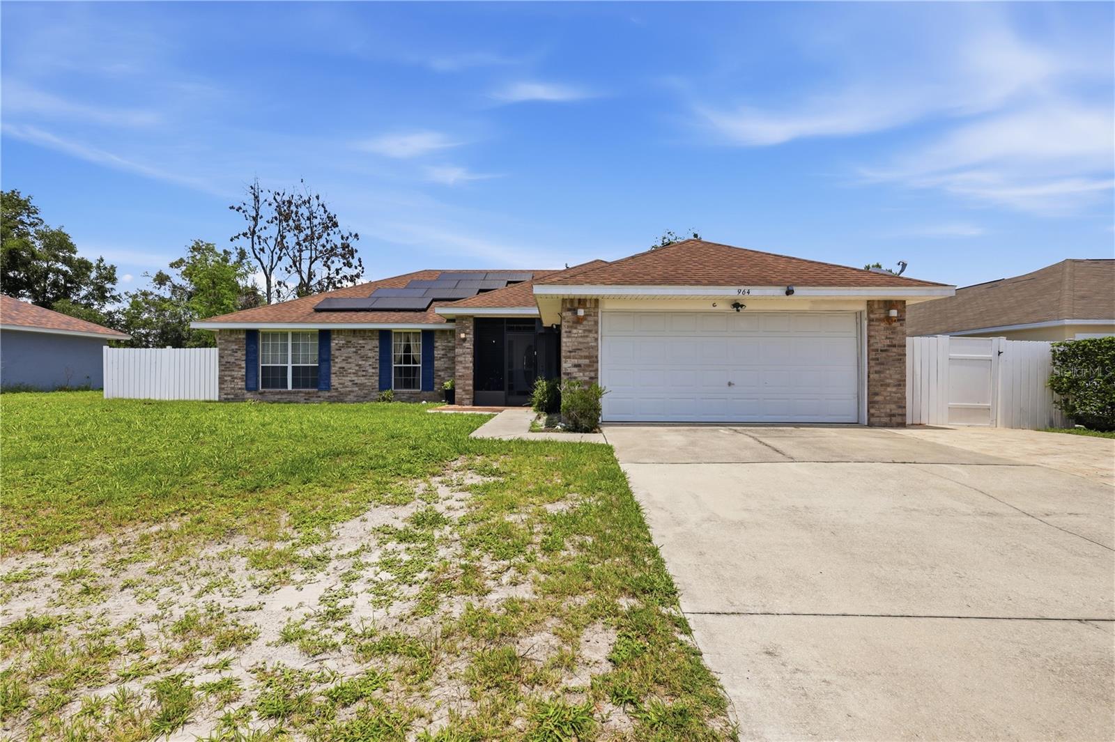 Single Family Residence in DELTONA, FL - Daniel Dourado