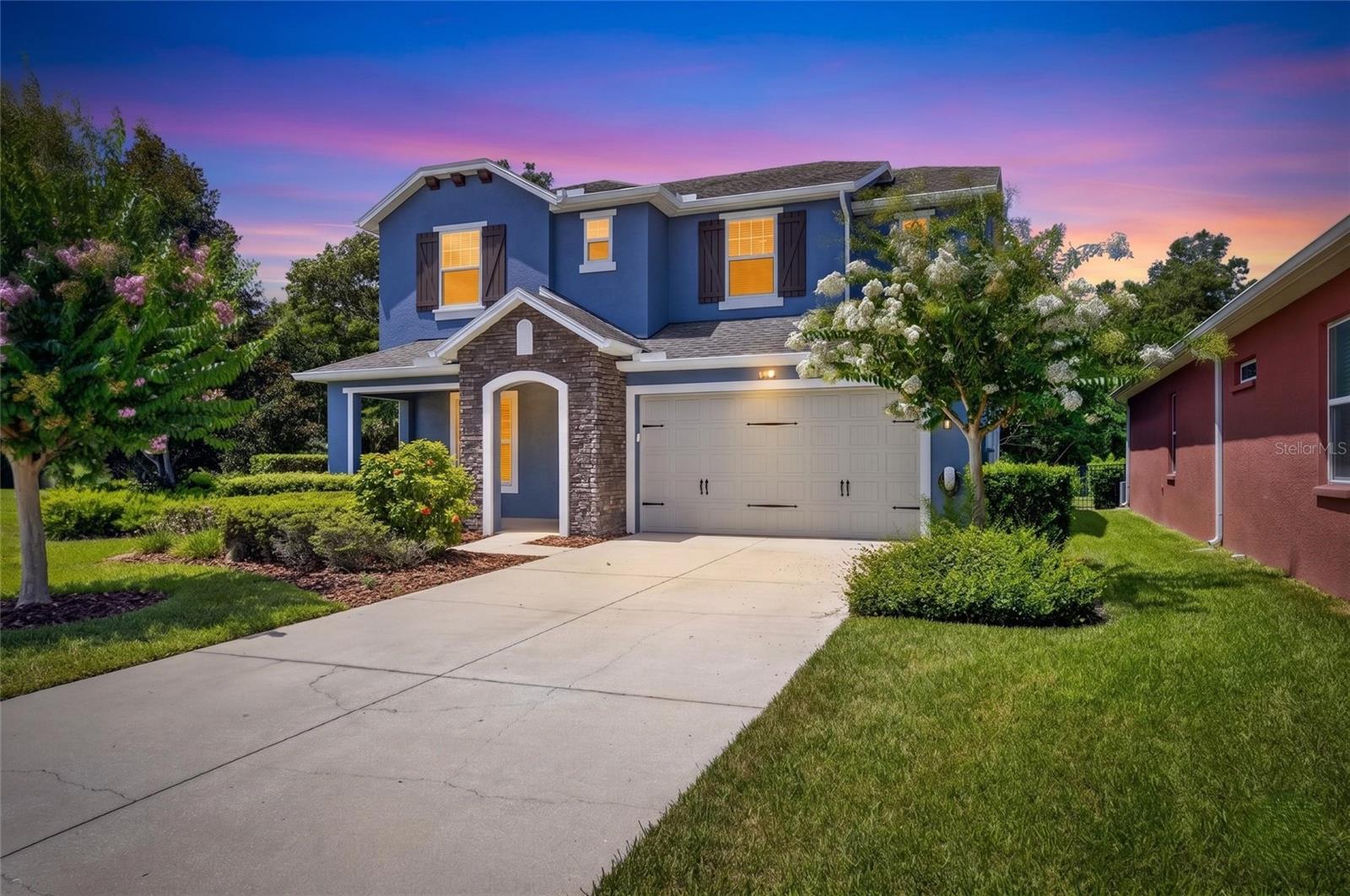 Single Family Residence in LUTZ, FL - Daniel Dourado