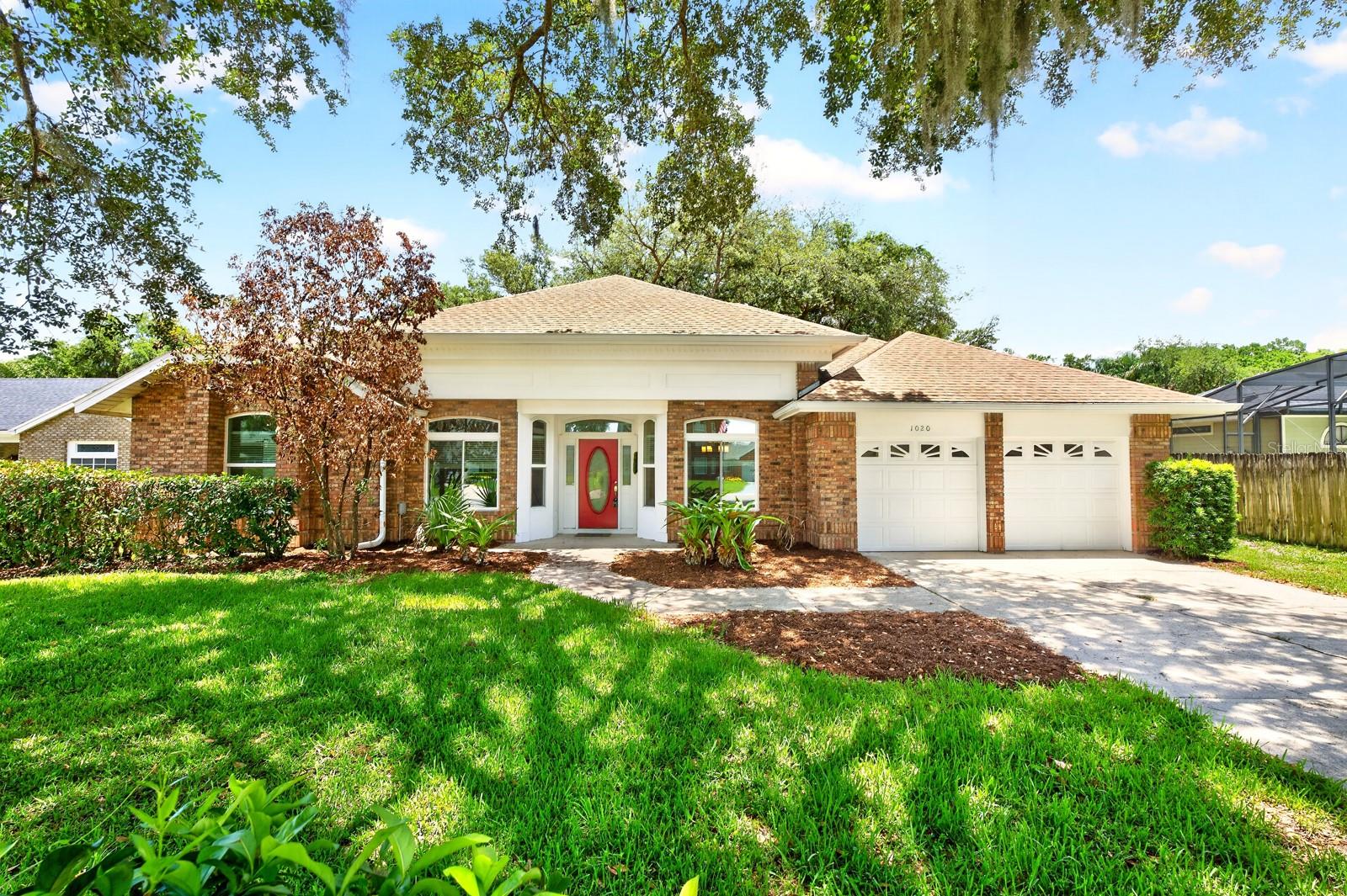 Single Family Residence em OVIEDO, FL - Daniel Dourado