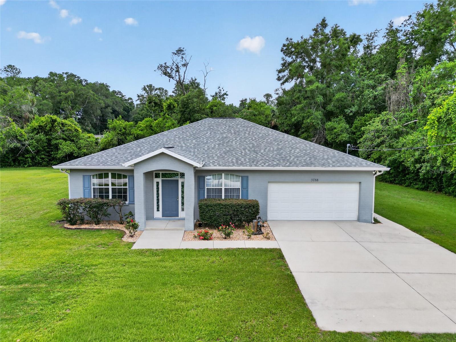 Single Family Residence em BELLEVIEW, FL - Daniel Dourado