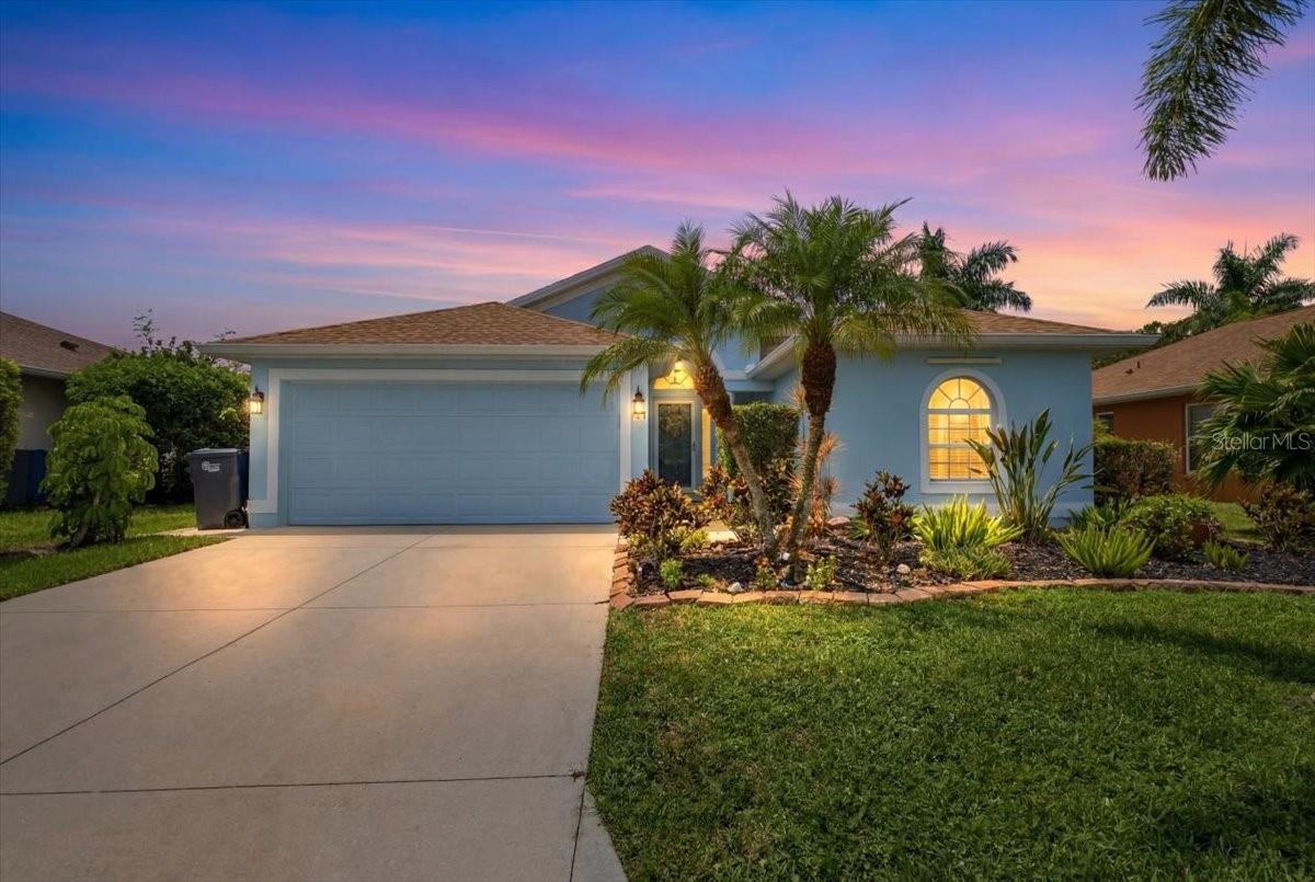 Single Family Residence in PALMETTO, FL - Daniel Dourado