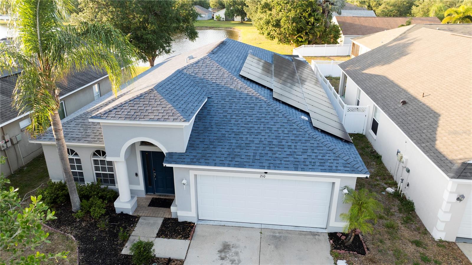 Single Family Residence in RUSKIN, FL - Daniel Dourado