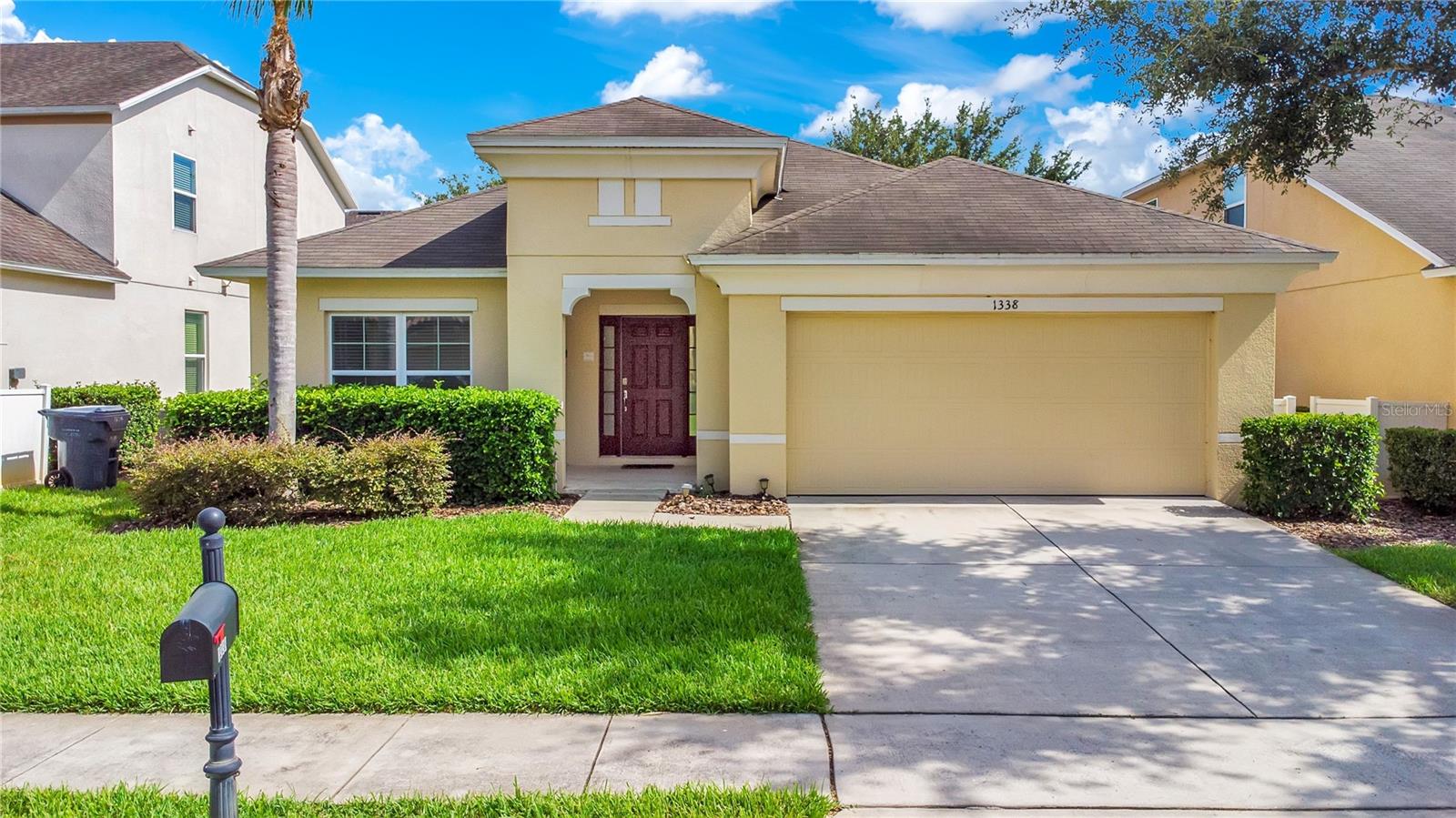 Single Family Residence in DAVENPORT, FL - Daniel Dourado