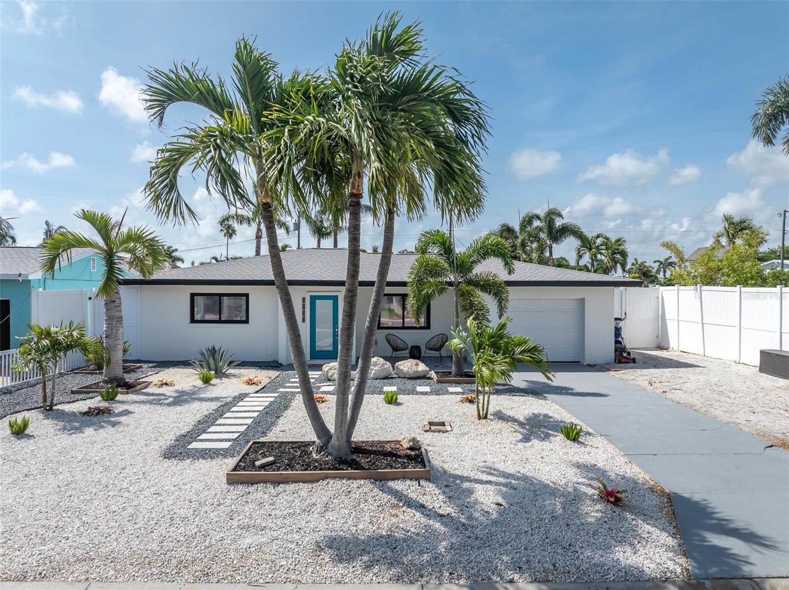 Single Family Residence em ST PETE BEACH, FL - Daniel Dourado