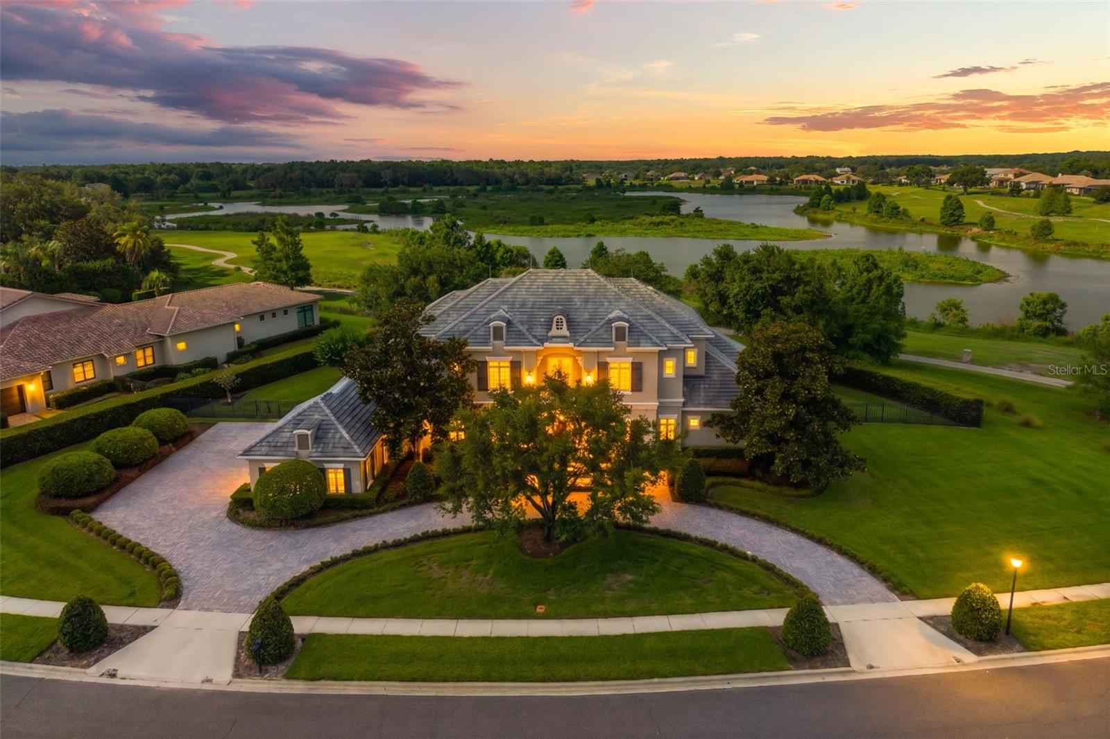 Single Family Residence in SORRENTO, FL - Daniel Dourado