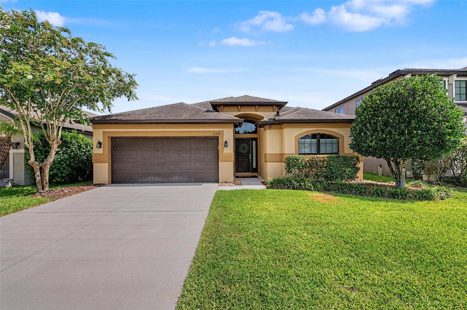 Single Family Residence in SPRING HILL, FL - Daniel Dourado