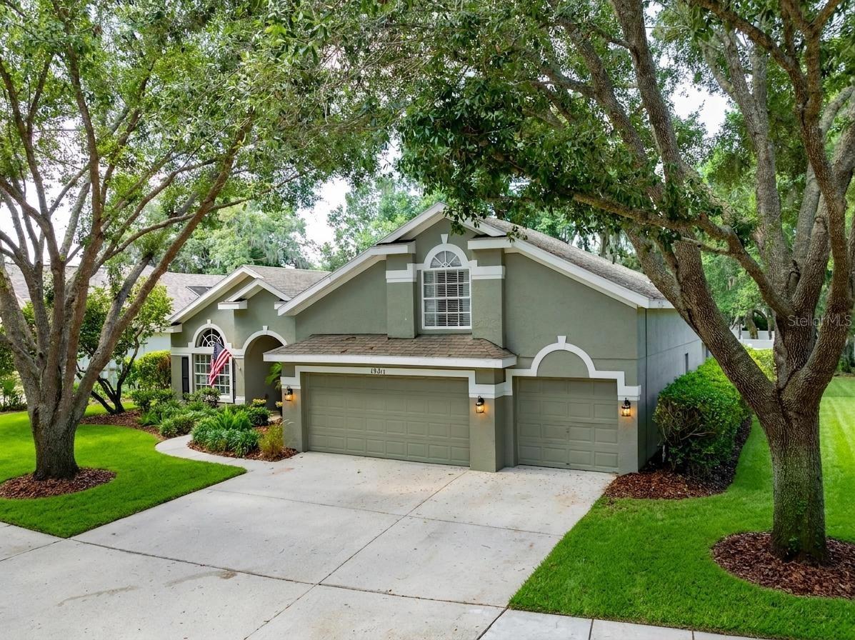 Single Family Residence em LITHIA, FL - Daniel Dourado