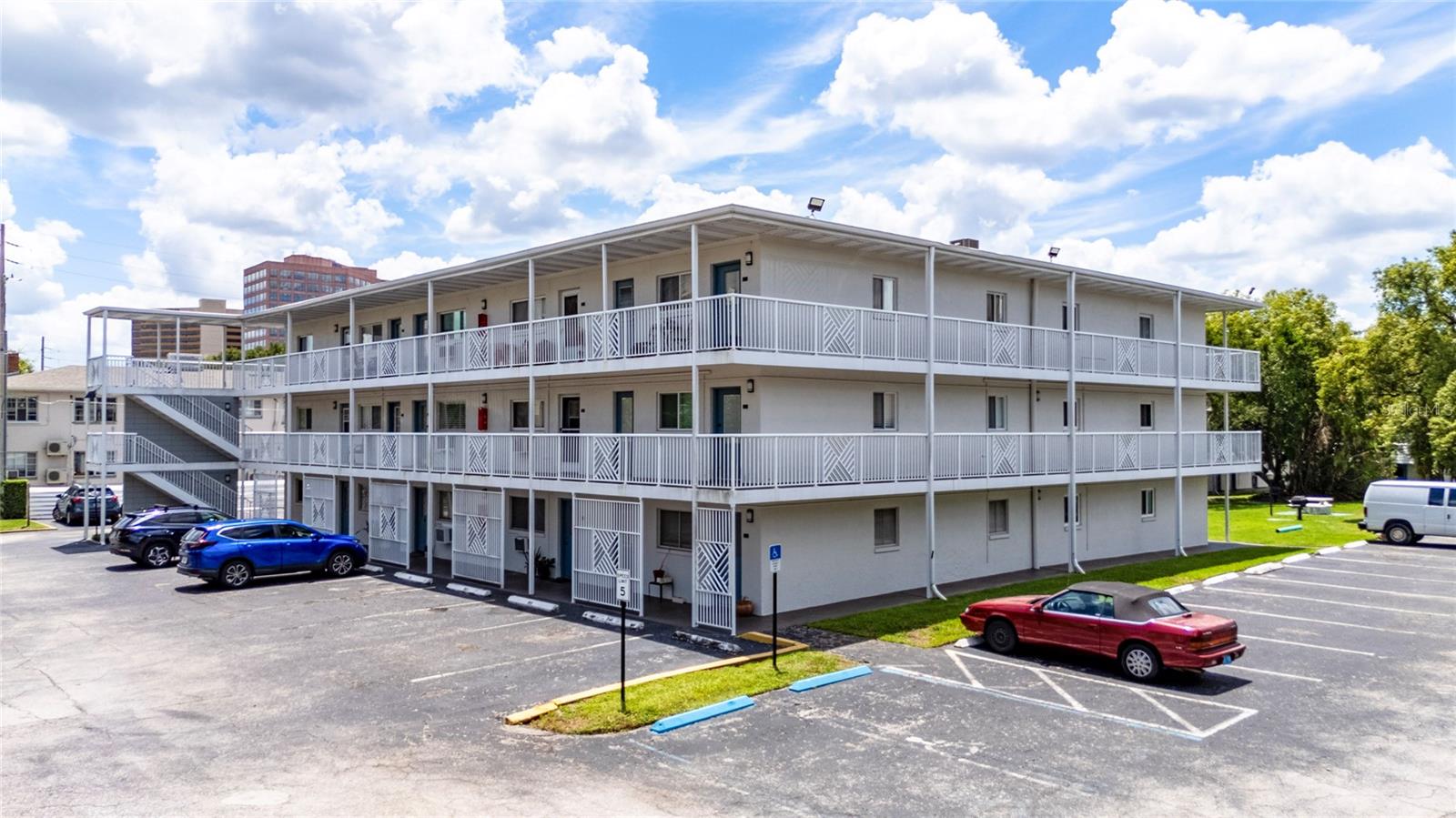 Condominium in ORLANDO, FL - Daniel Dourado