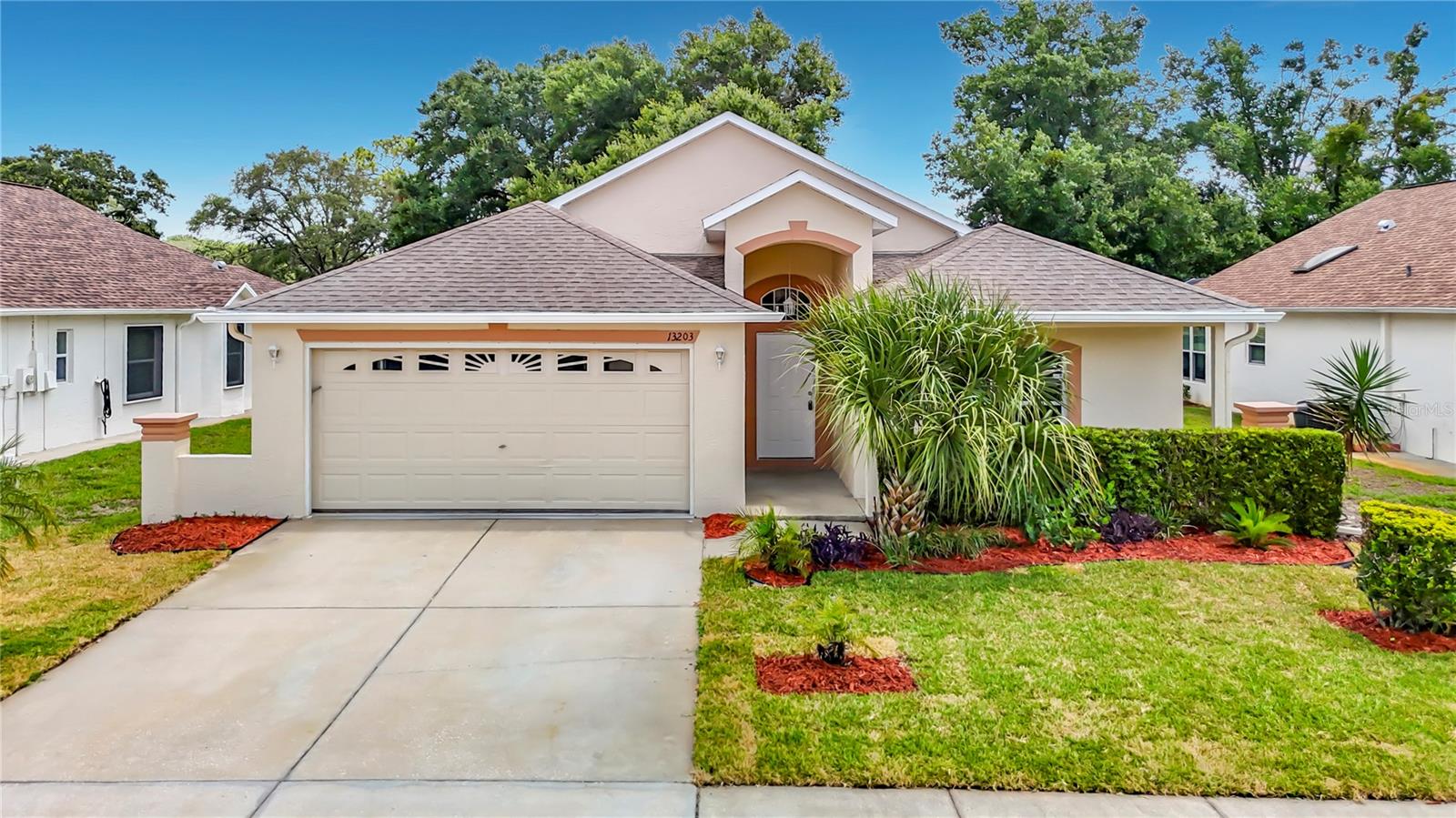 Single Family Residence in HUDSON, FL - Daniel Dourado