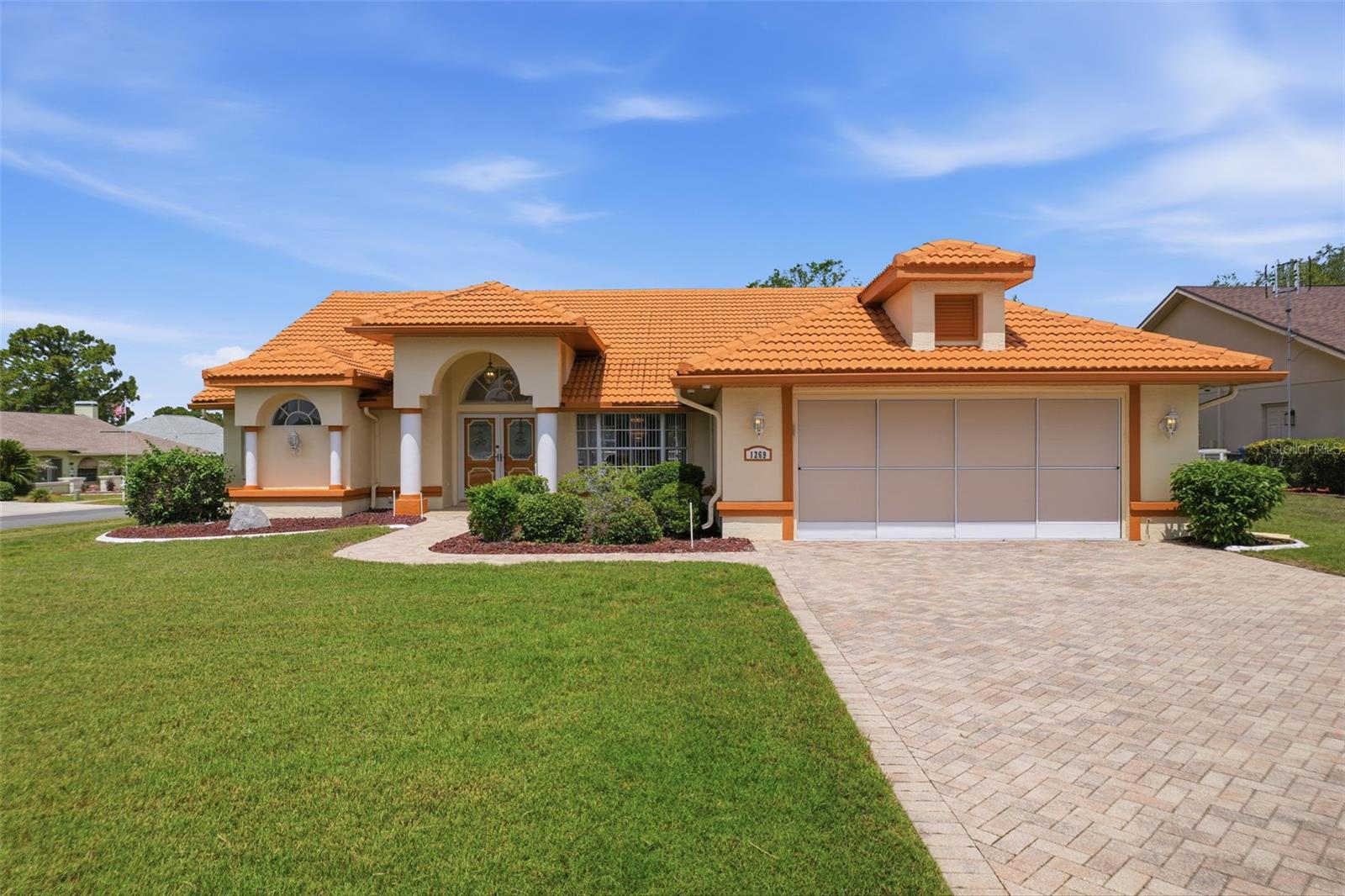 Single Family Residence in SPRING HILL, FL - Daniel Dourado