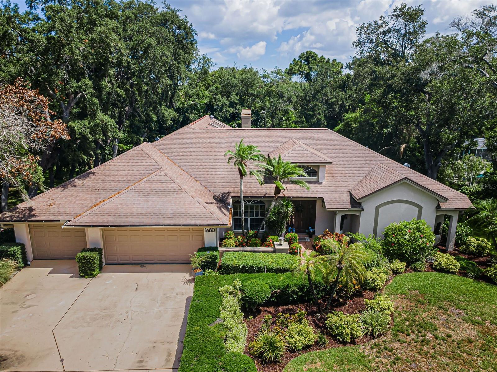 Single Family Residence in DUNEDIN, FL - Daniel Dourado