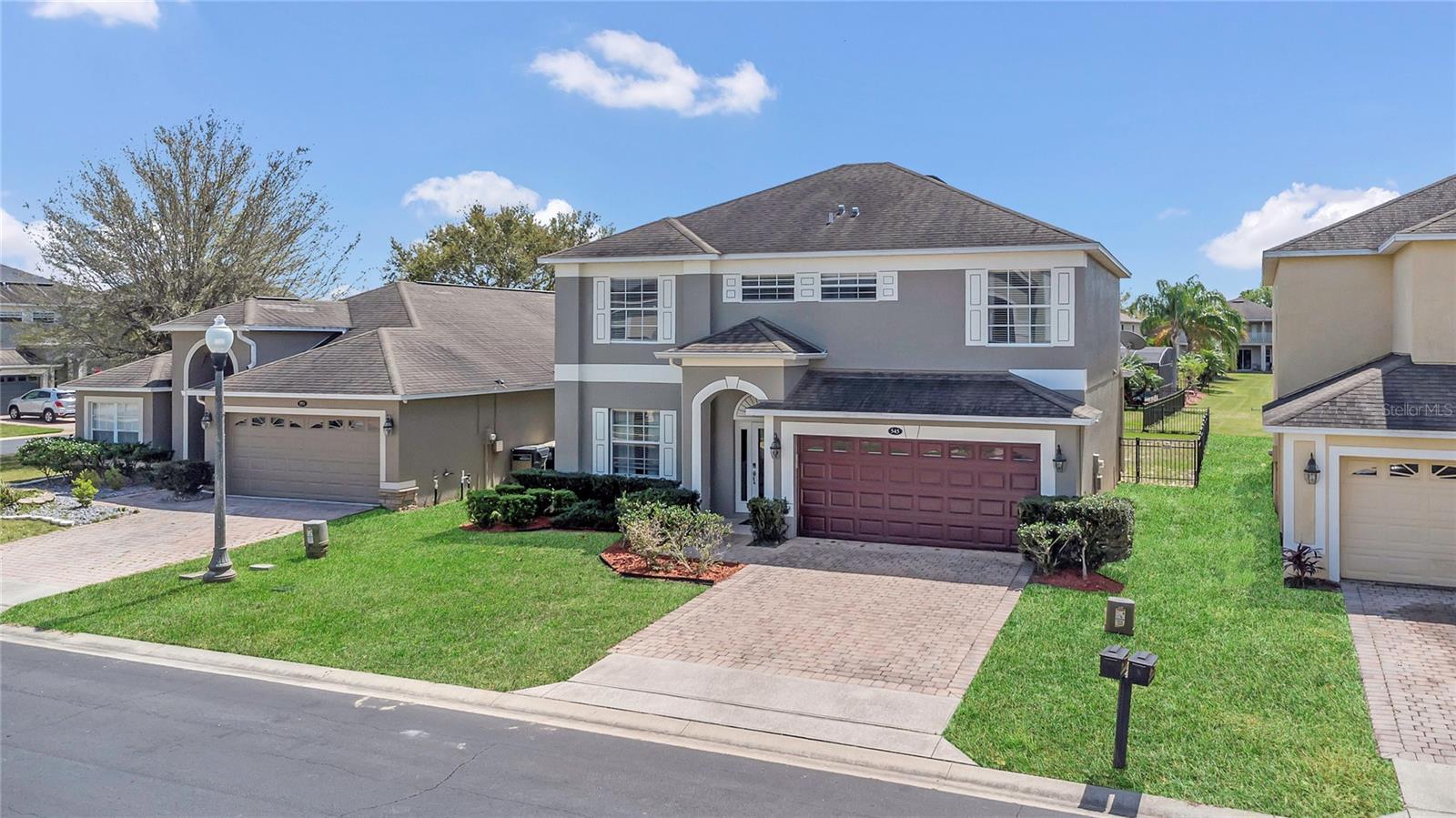Single Family Residence in DAVENPORT, FL - Daniel Dourado
