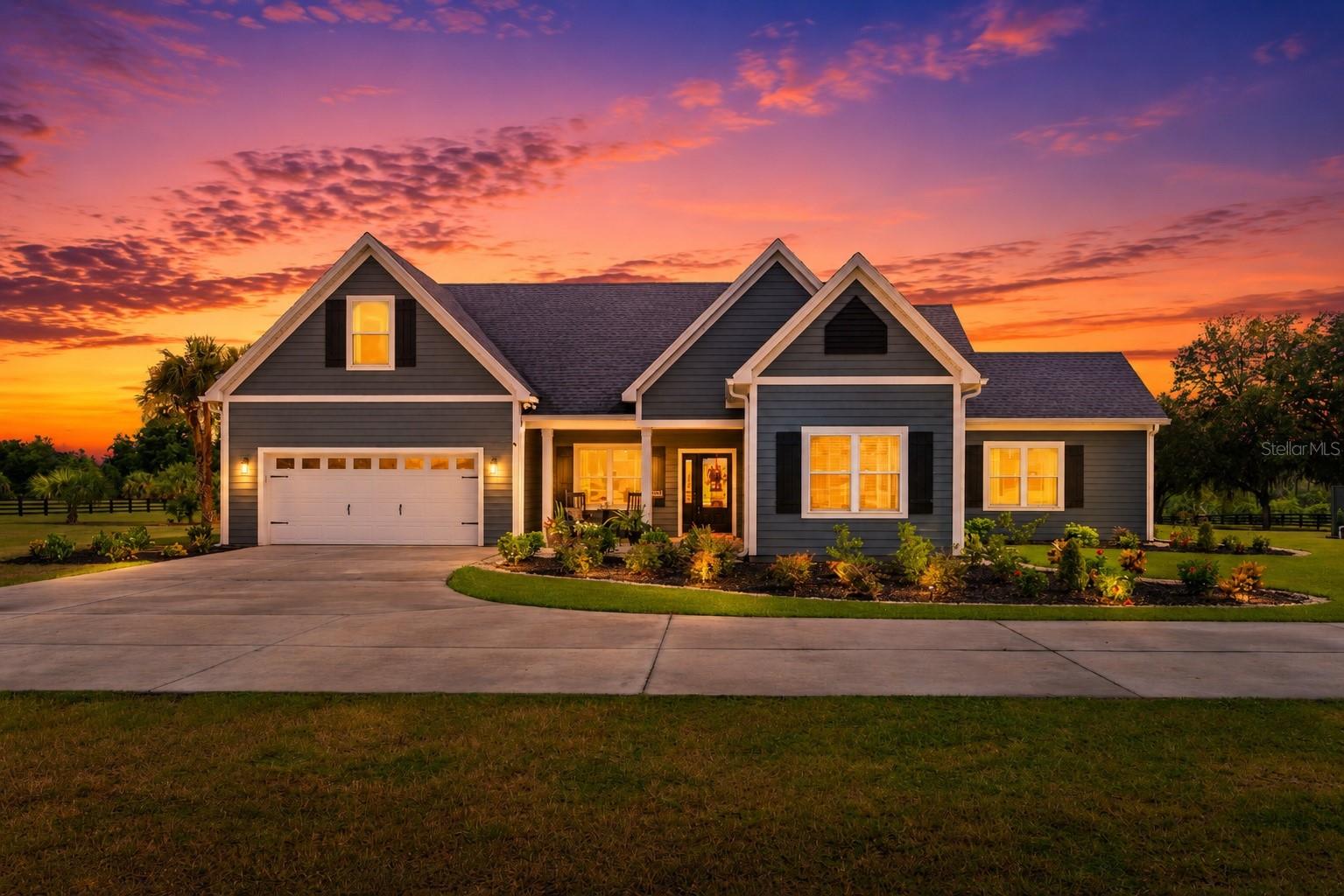 Single Family Residence in LADY LAKE, FL - Daniel Dourado
