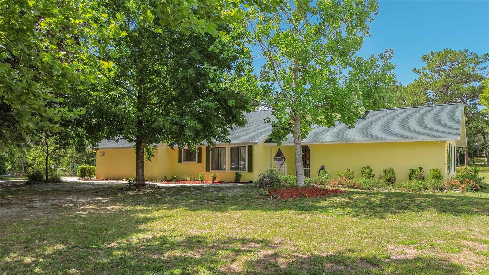 Single Family Residence in LECANTO, FL - Daniel Dourado