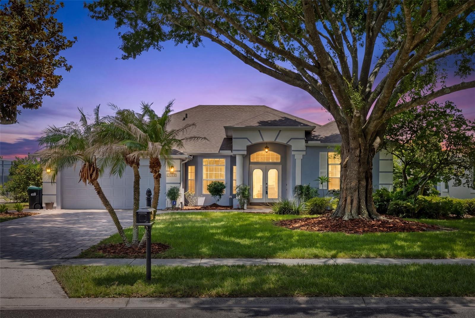 Single Family Residence in ORLANDO, FL - Daniel Dourado