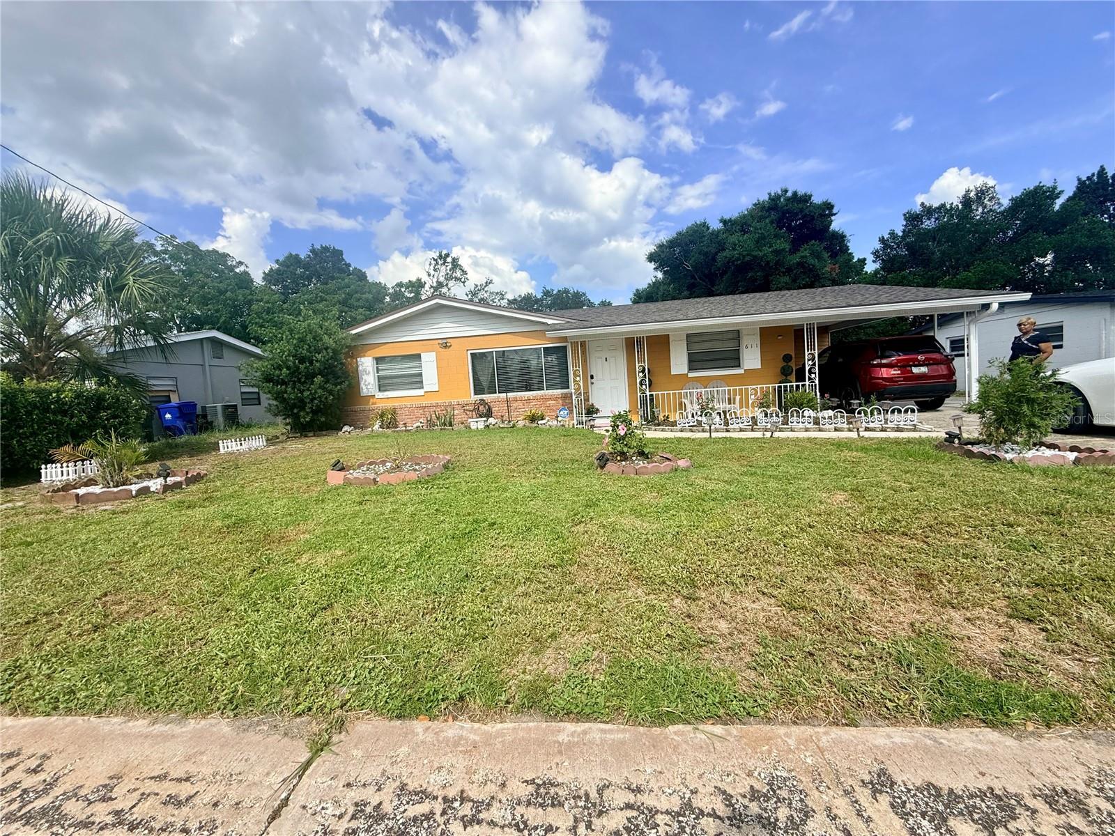 Single Family Residence in OCOEE, FL - Daniel Dourado