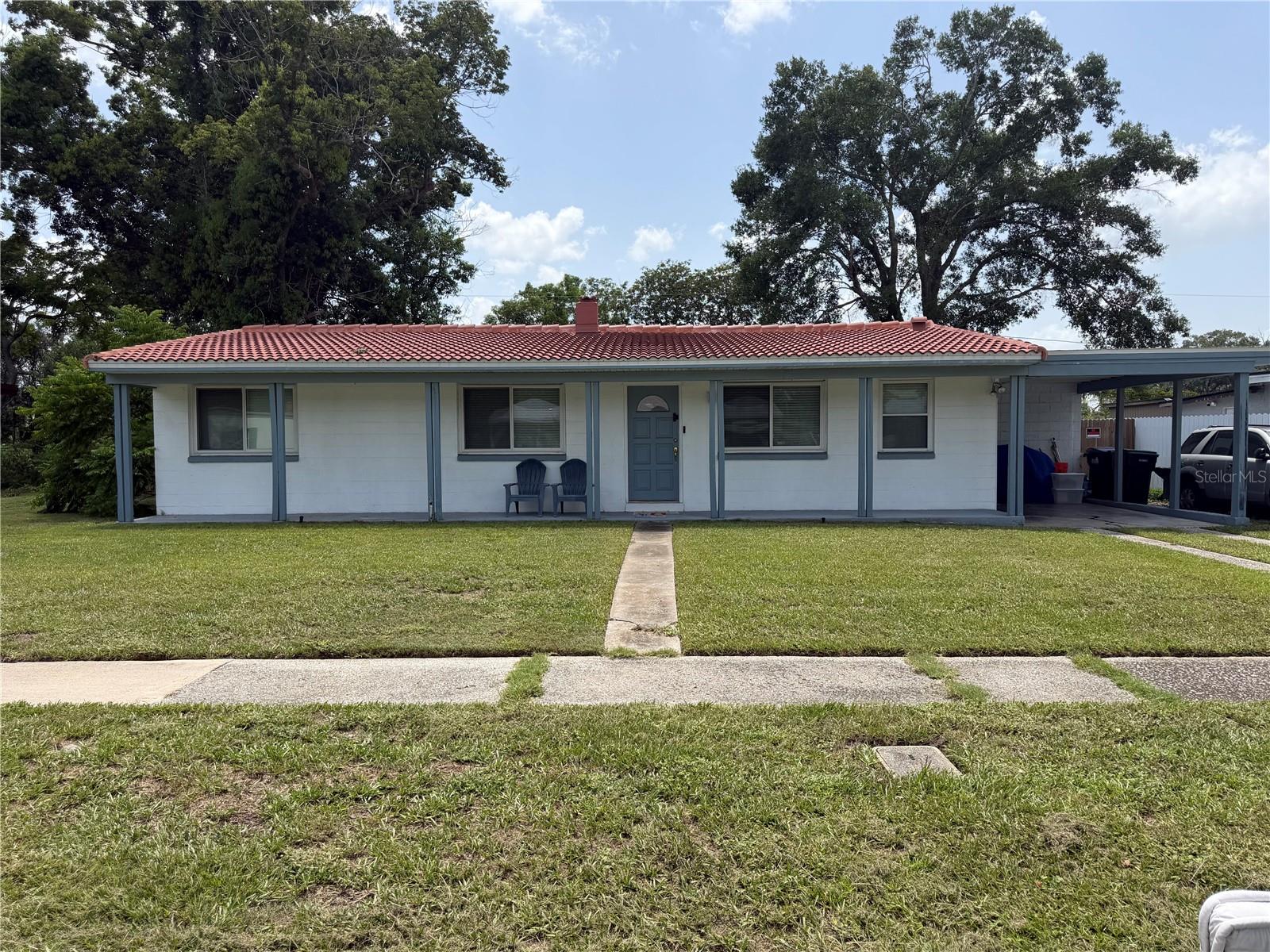 Single Family Residence in ORLANDO, FL - Daniel Dourado