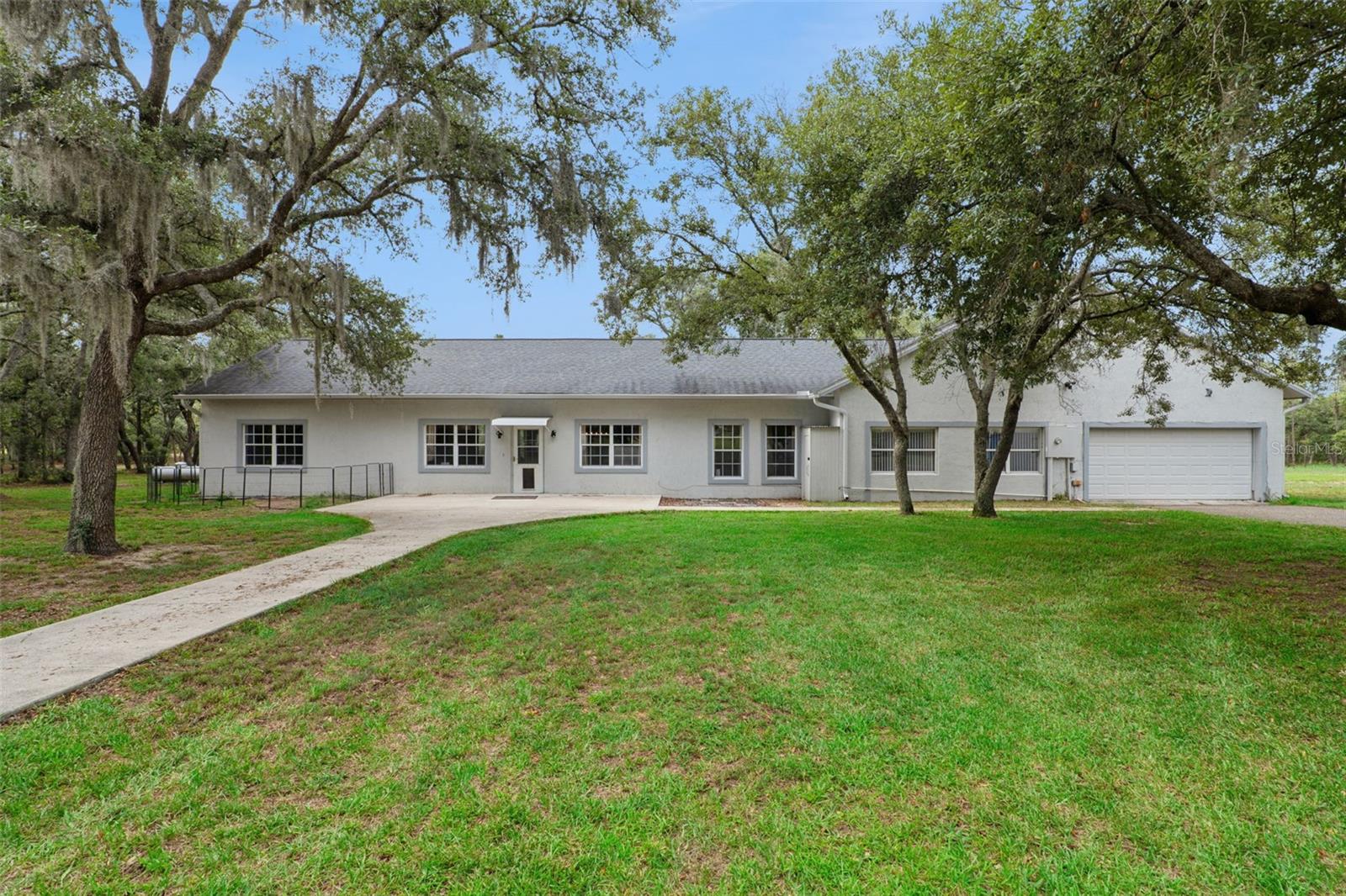Single Family Residence em WINTER GARDEN, FL - Daniel Dourado