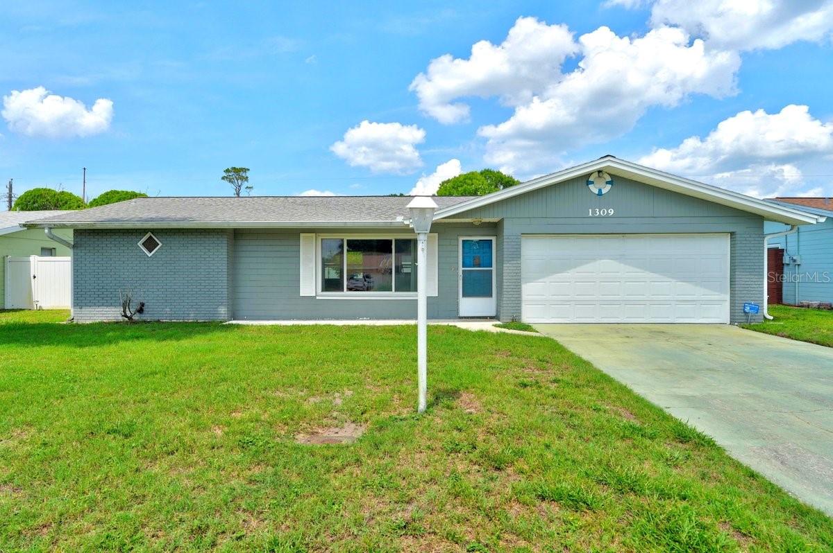 Single Family Residence in DAYTONA BEACH, FL - Daniel Dourado