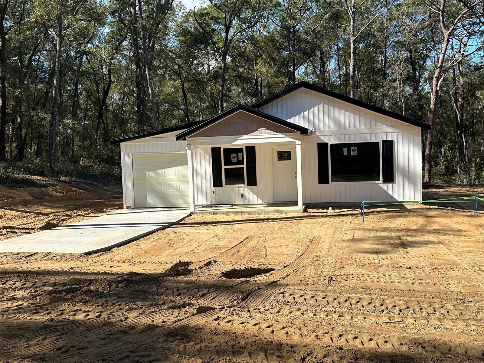 Single Family Residence in DUNNELLON, FL - Daniel Dourado
