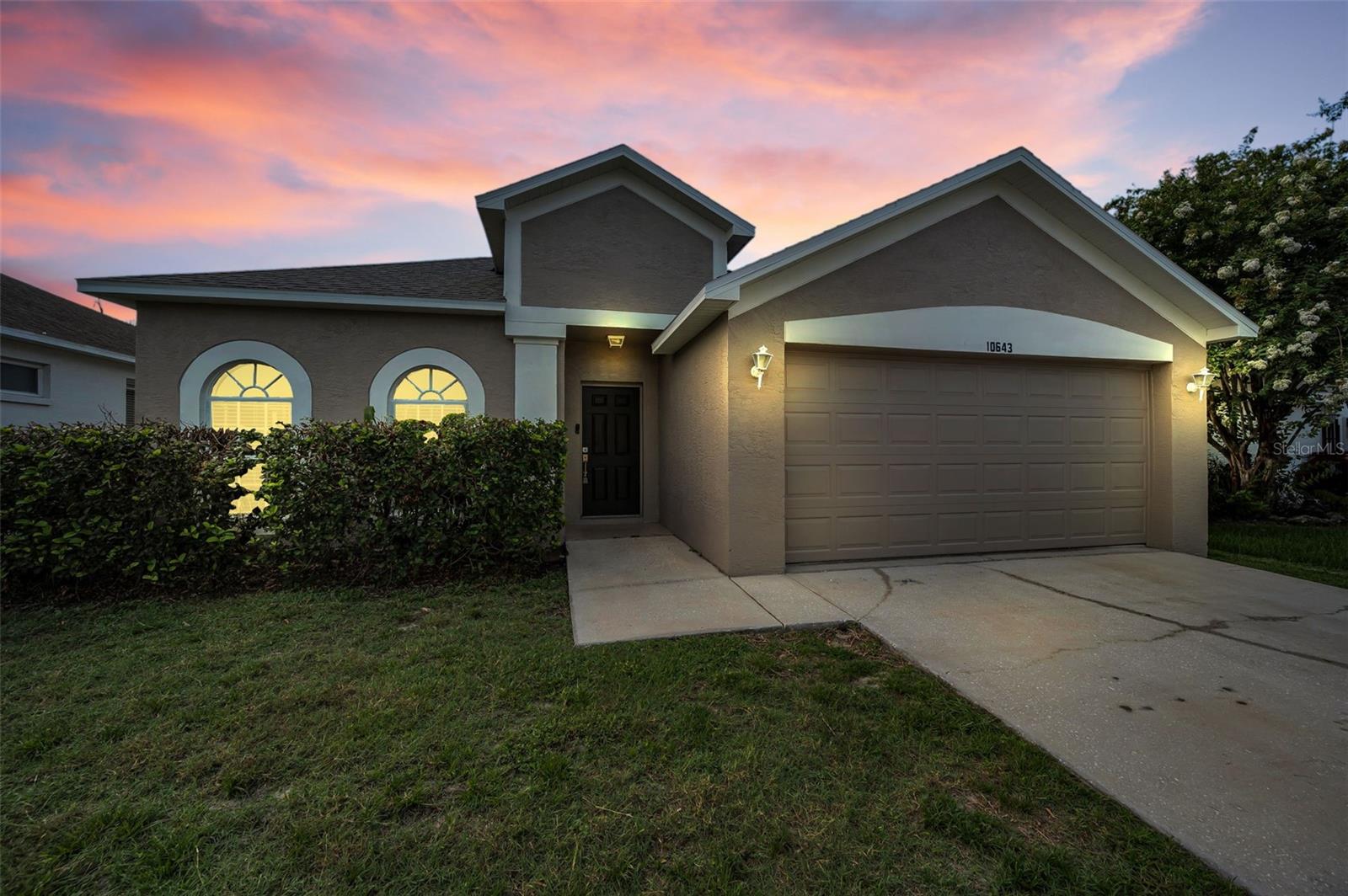 Single Family Residence in TRINITY, FL - Daniel Dourado
