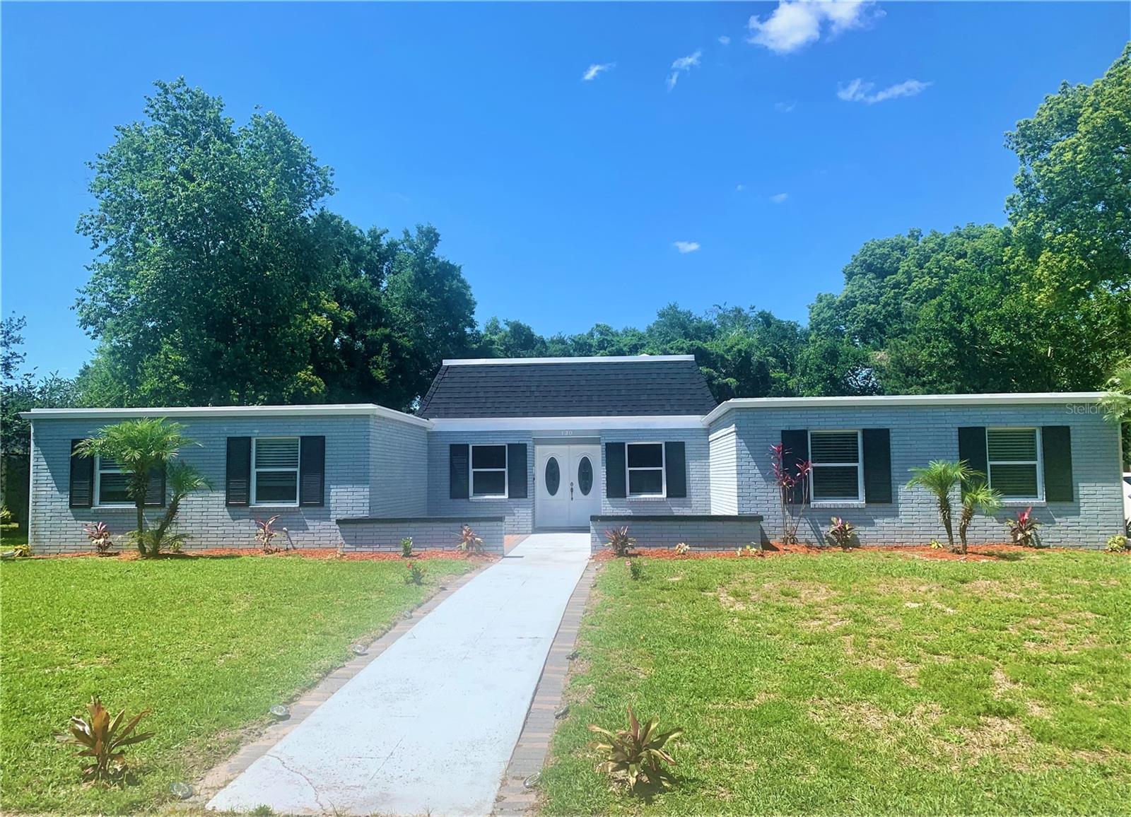 Single Family Residence in ALTAMONTE SPRINGS, FL - Daniel Dourado