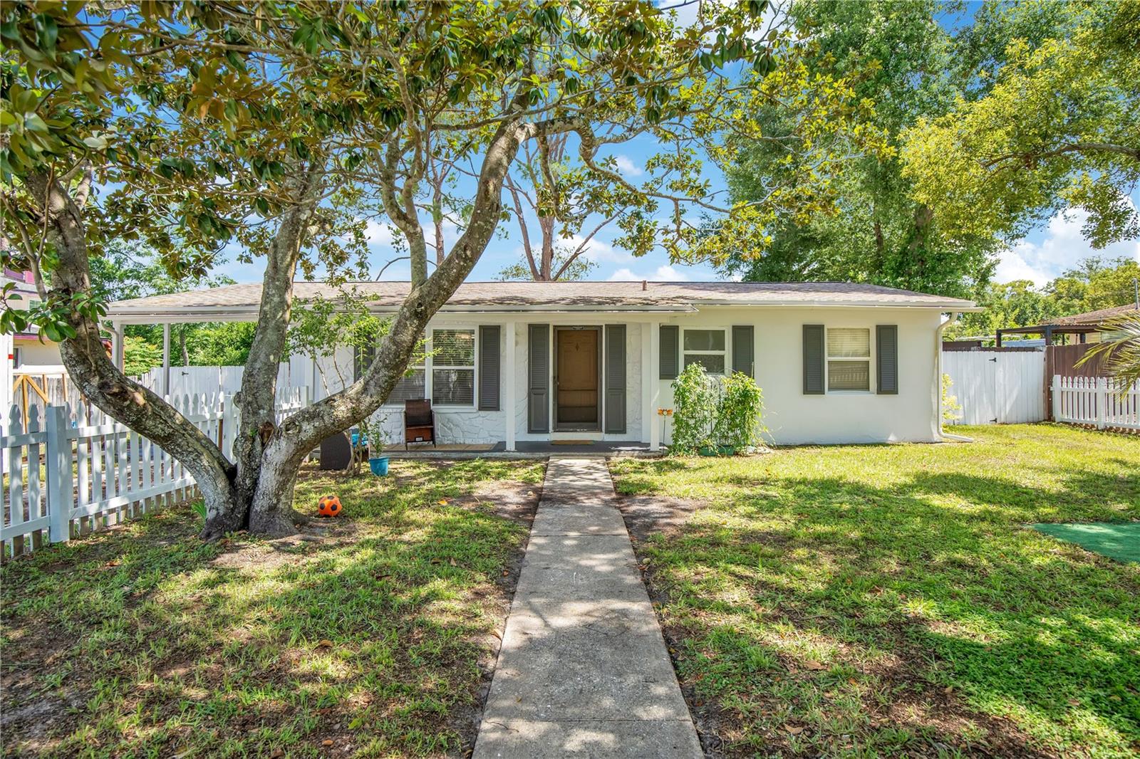 Single Family Residence em DELTONA, FL - Daniel Dourado