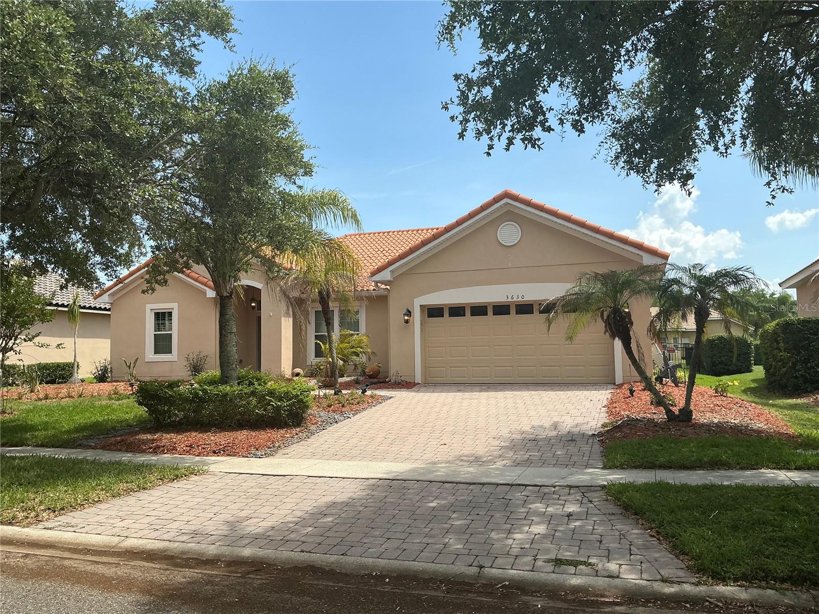 Single Family Residence in KISSIMMEE, FL - Daniel Dourado
