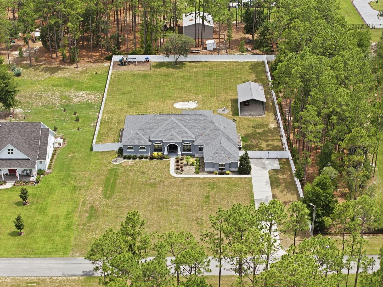 Single Family Residence in SPRING HILL, FL - Daniel Dourado