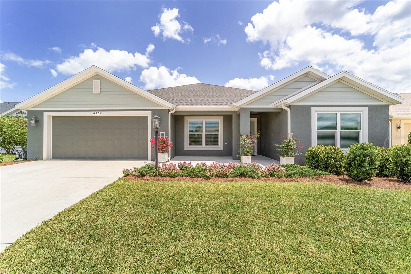 Single Family Residence in THE VILLAGES, FL - Daniel Dourado