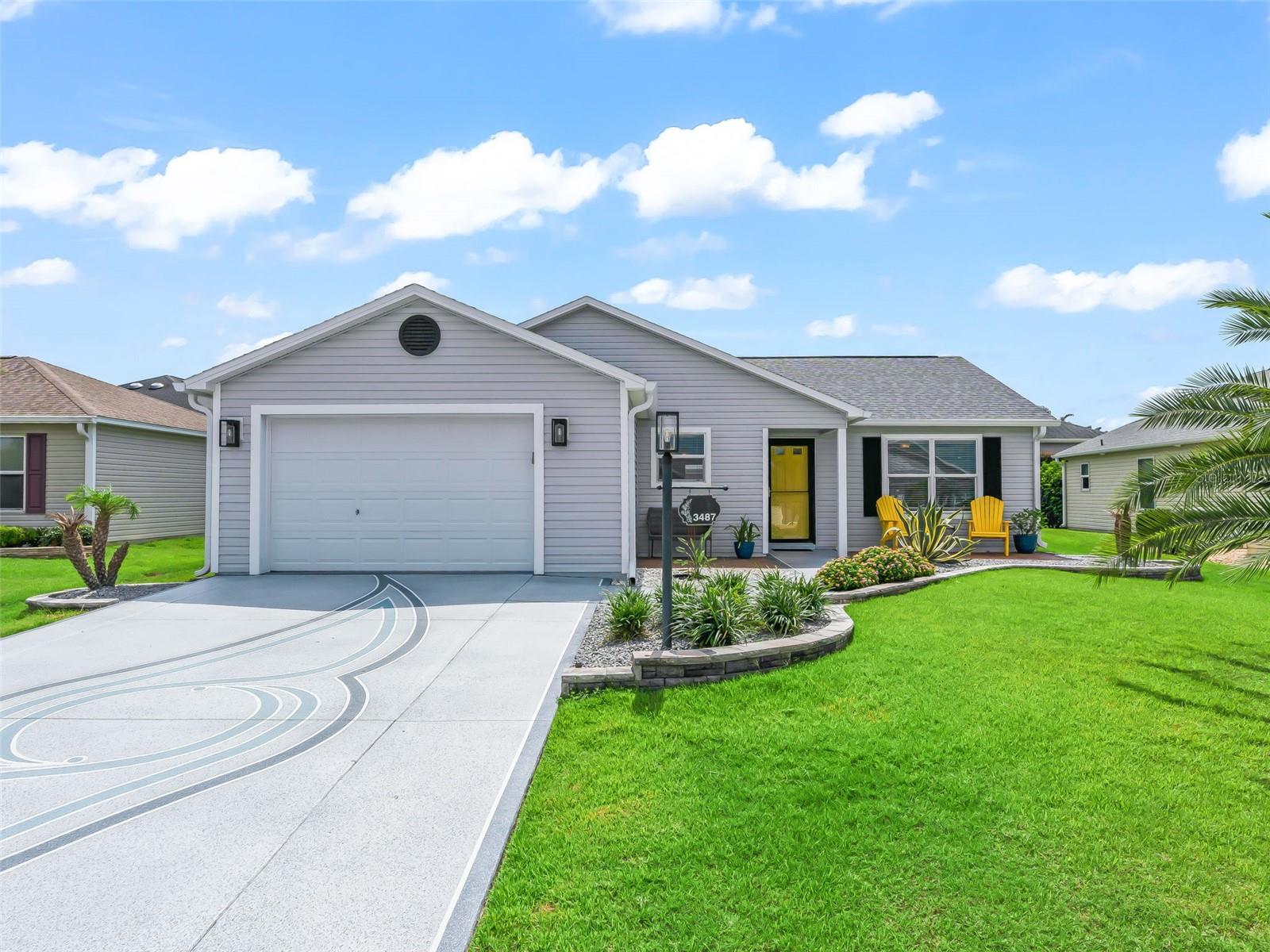 Single Family Residence in THE VILLAGES, FL - Daniel Dourado