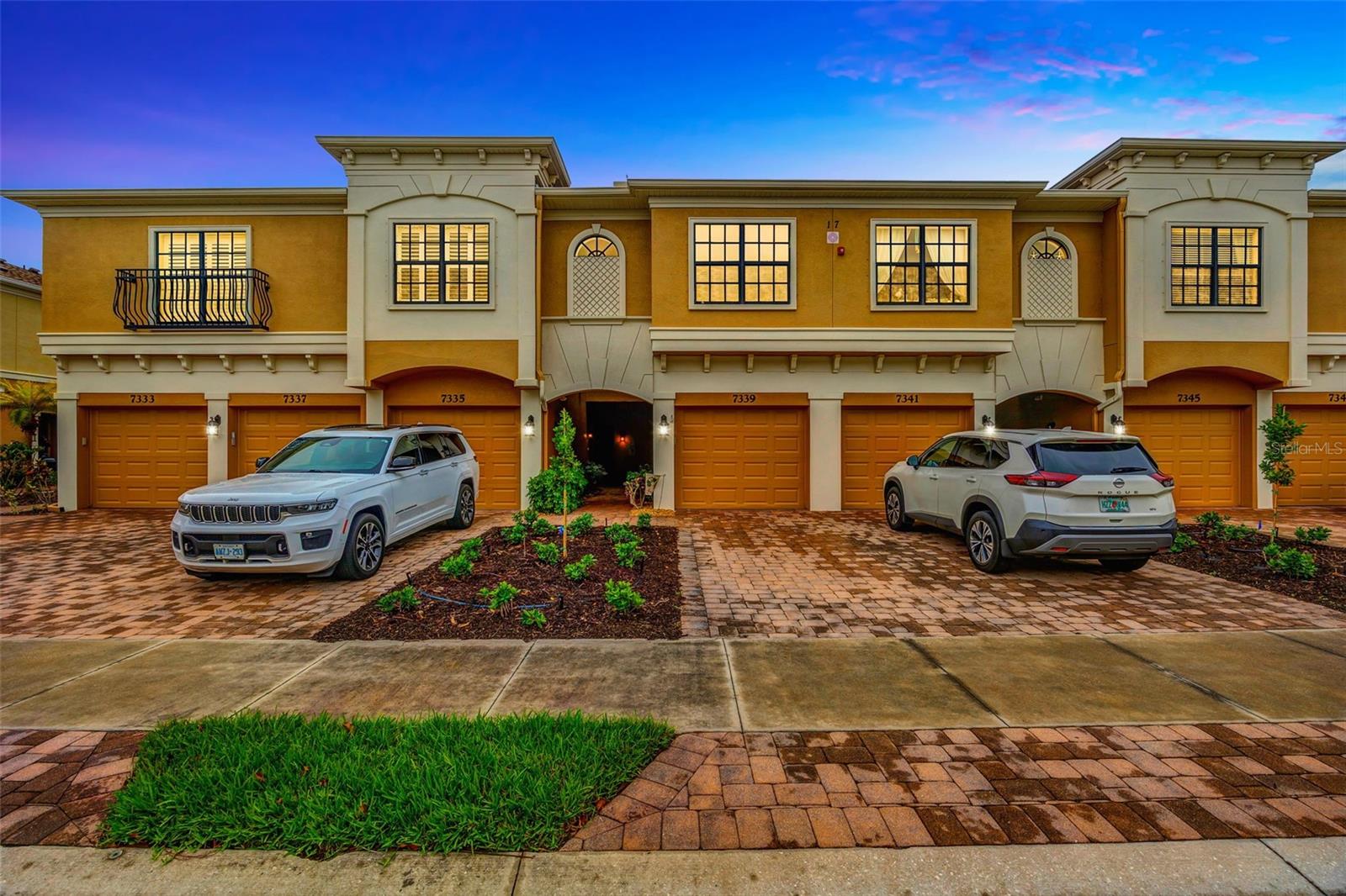 Condominium in BRADENTON, FL - Daniel Dourado