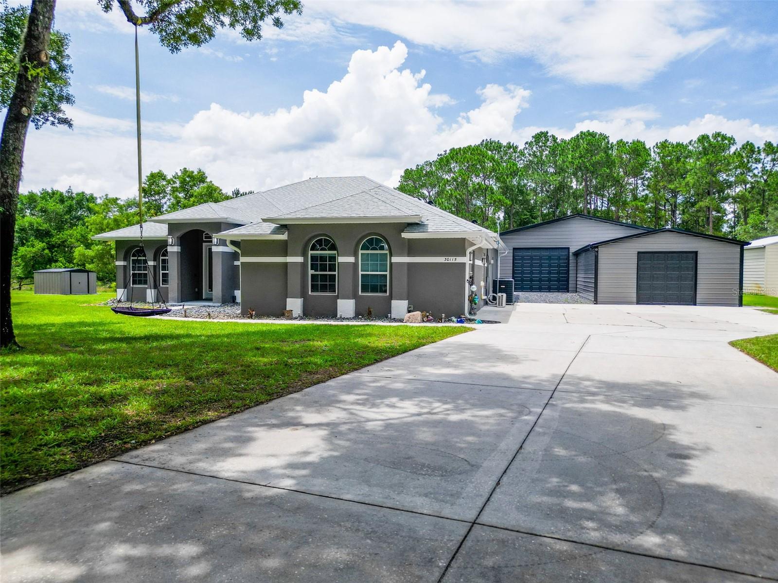 Single Family Residence in EUSTIS, FL - Daniel Dourado