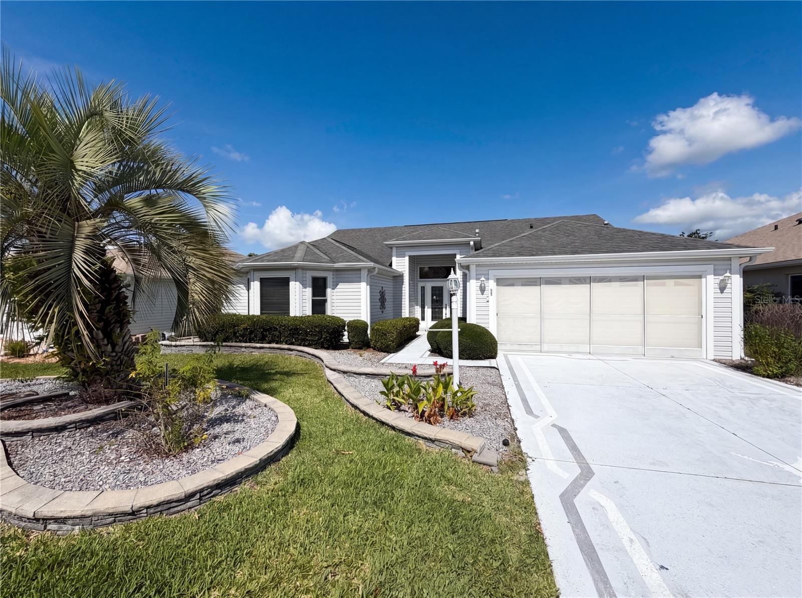 Single Family Residence in THE VILLAGES, FL - Daniel Dourado