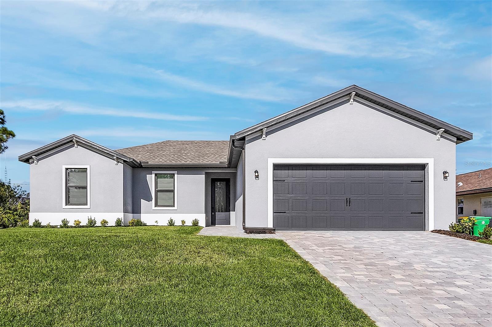 Single Family Residence in DOVER, FL - Daniel Dourado