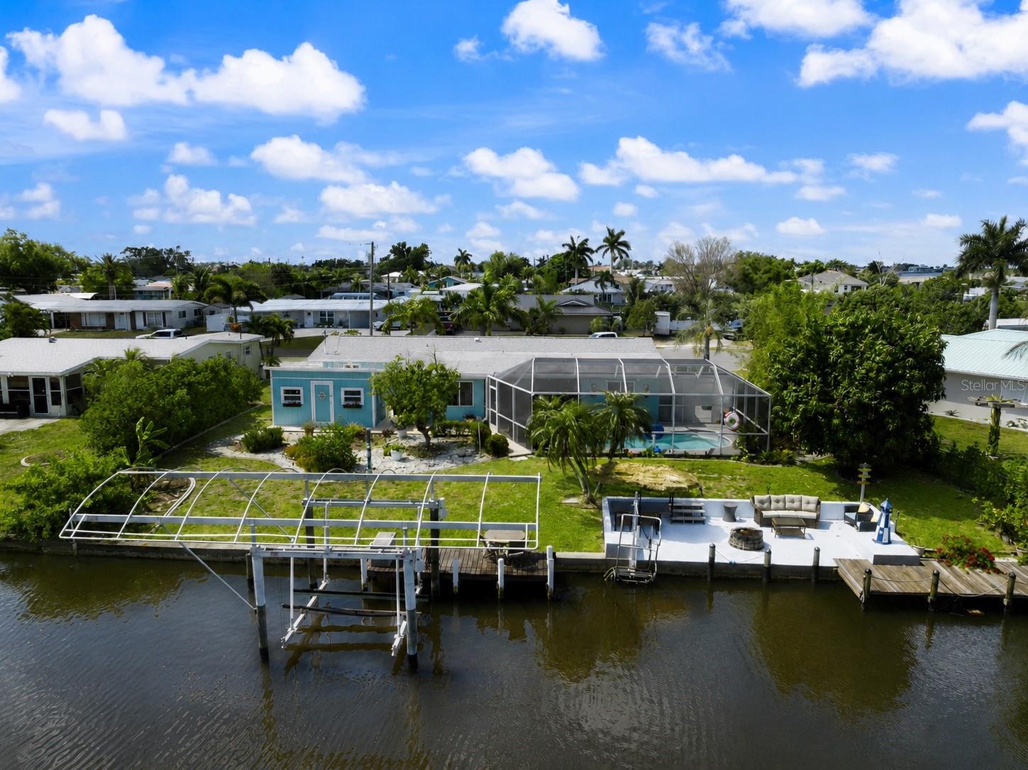 Single Family Residence em PORT CHARLOTTE, FL - Daniel Dourado